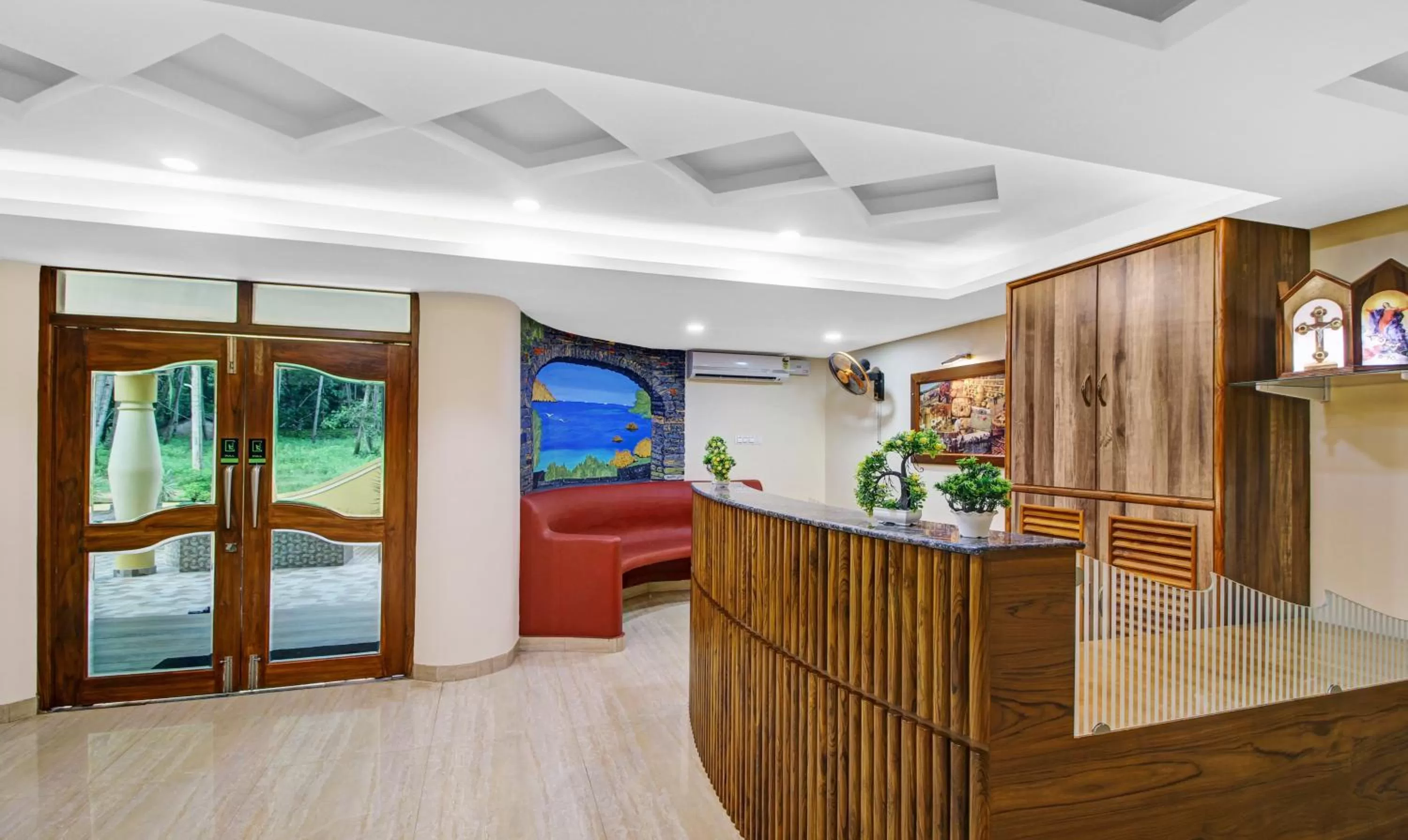 Lobby or reception in Treebo Majestic Palms, 2 Km From Colva Beach