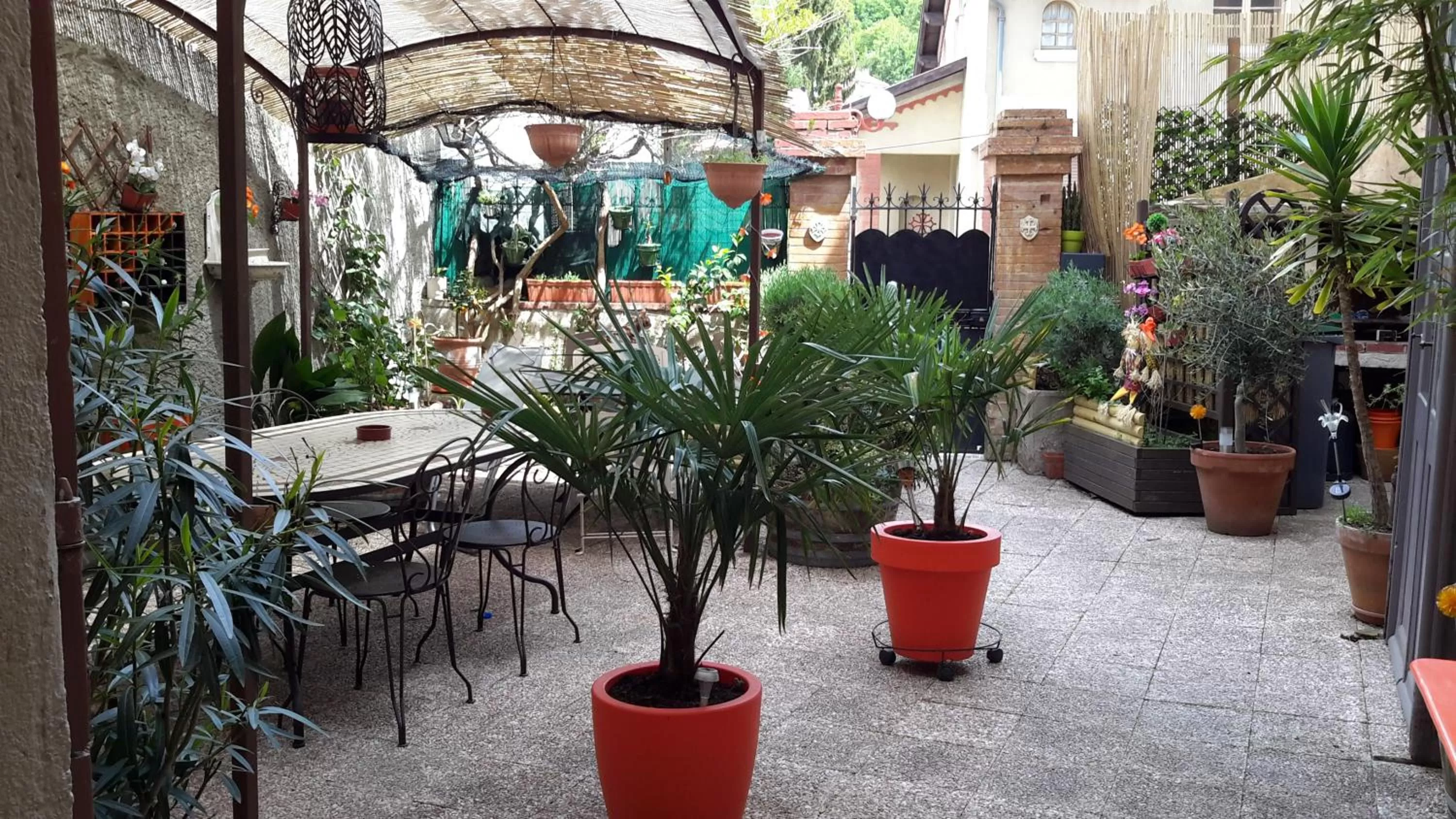 Garden in Chambres d'hôtes Belle Occitane