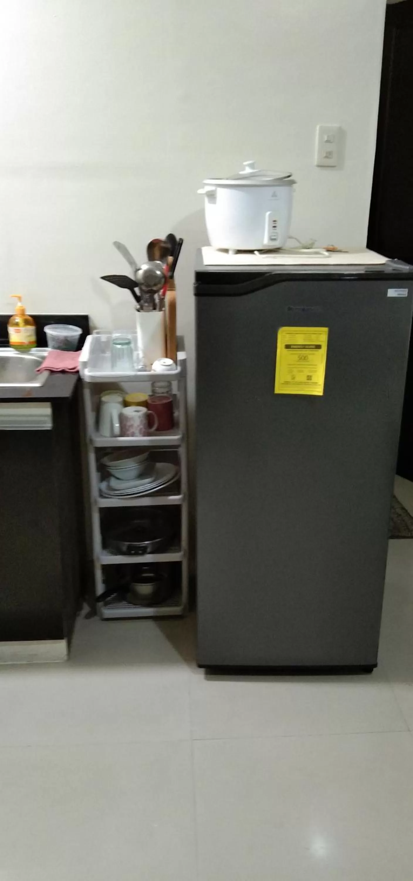 Coffee/tea facilities, Kitchen/Kitchenette in Kdorzmoonwalk Kassel Residences Paranaque