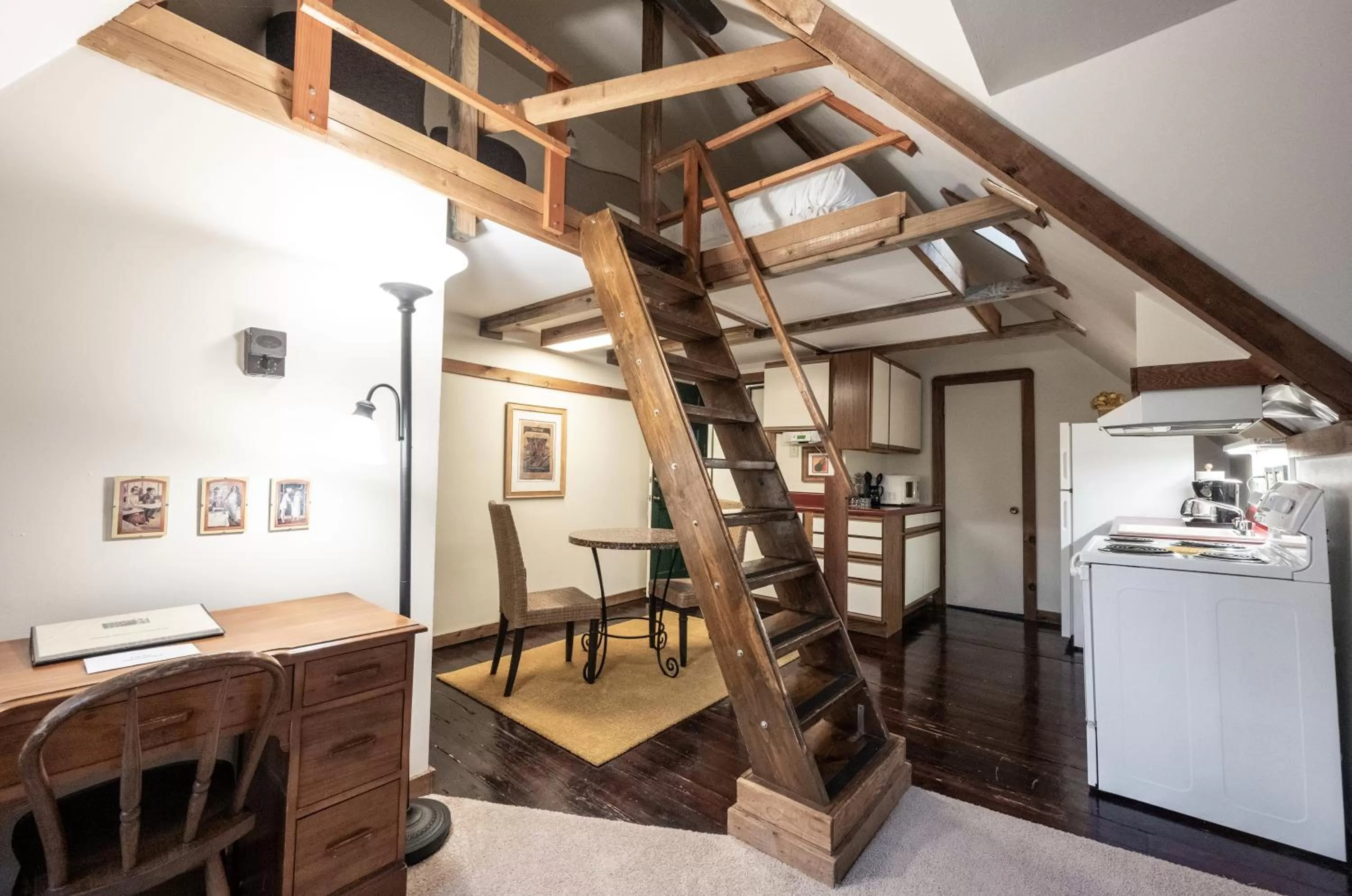 Kitchen or kitchenette in Stone Soup Inn