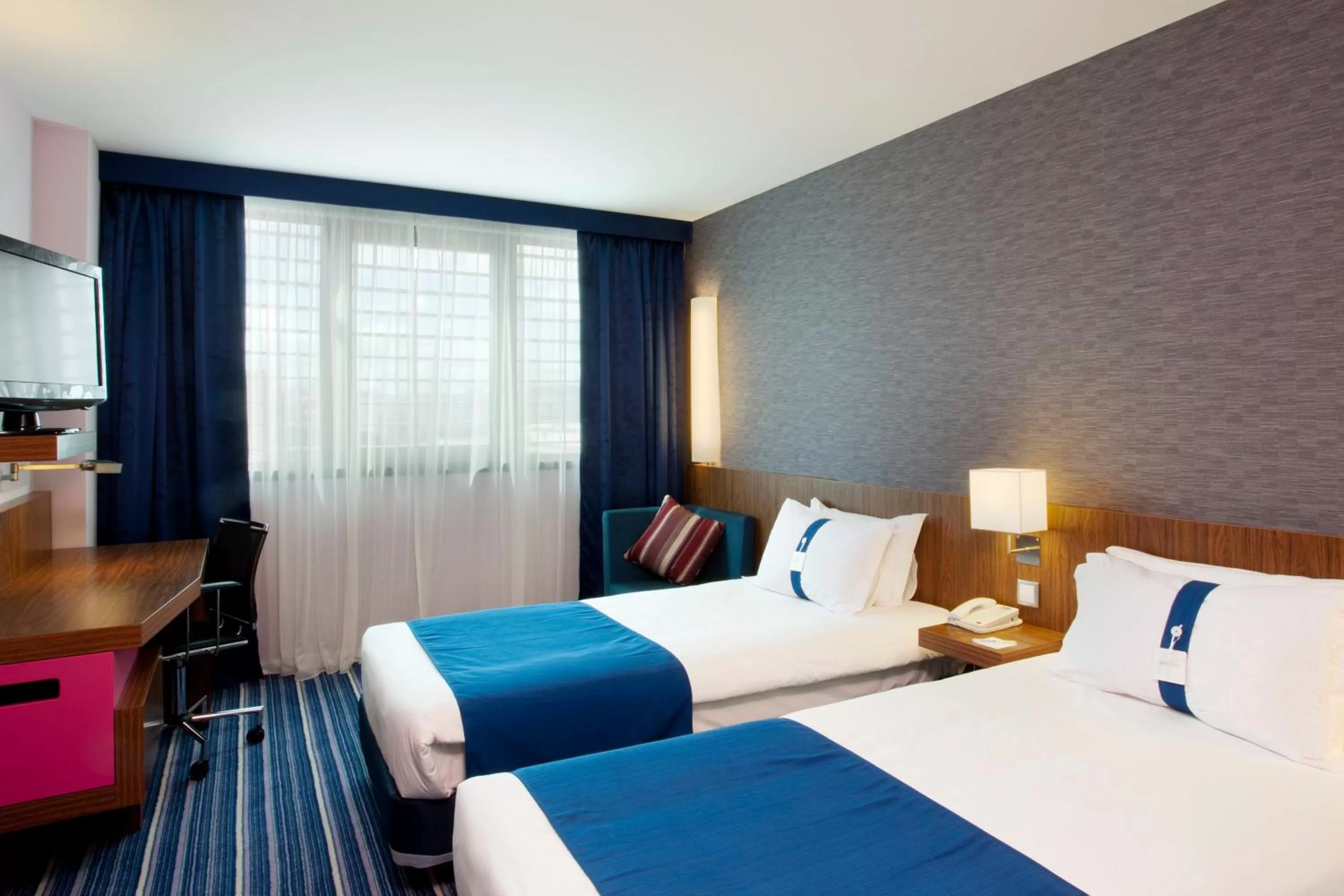 Photo of the whole room, Bed in Holiday Inn Express Lisbon Alfragide by IHG