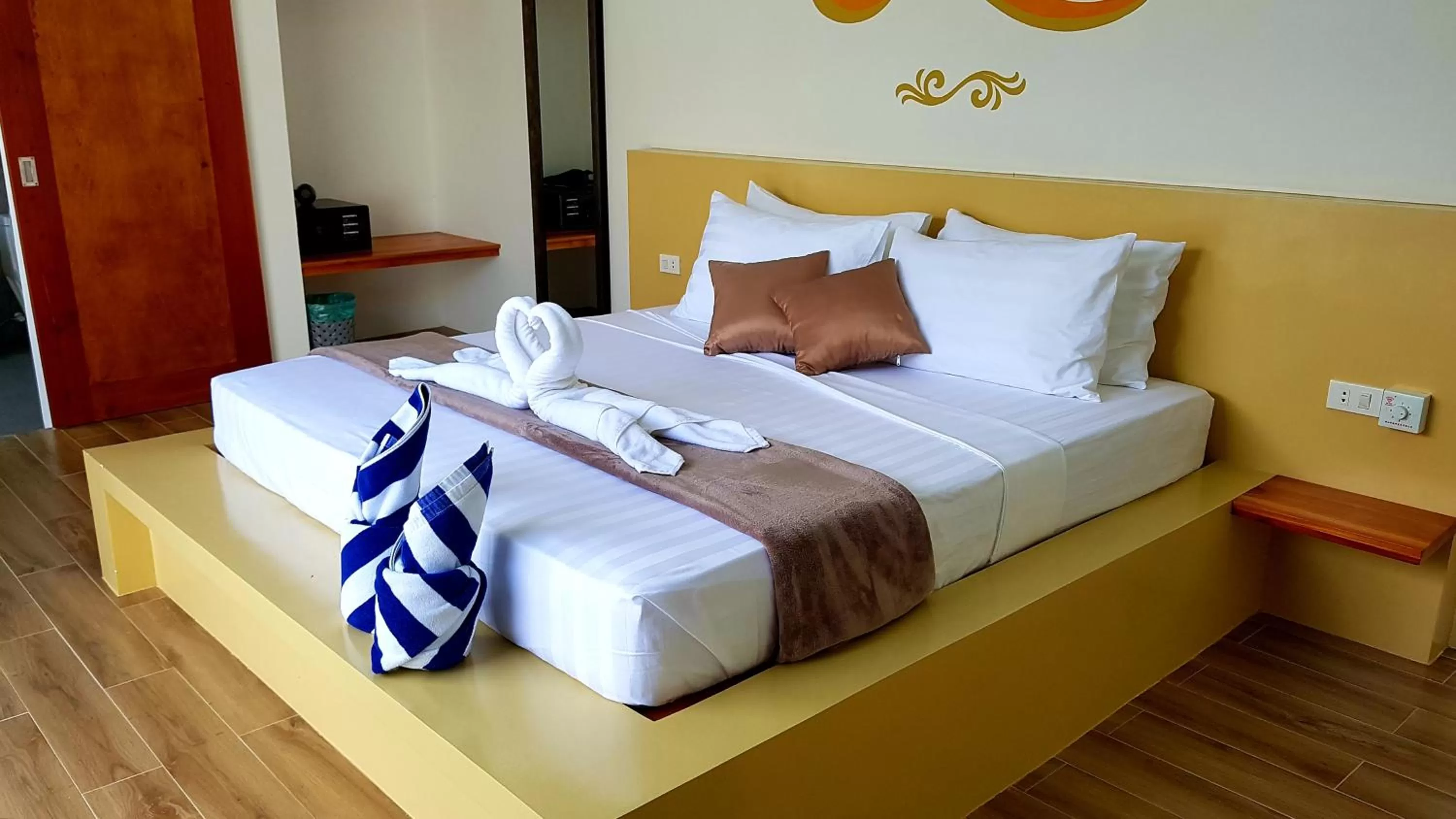 Bedroom, Bed in Montecarlo Villas Panglao