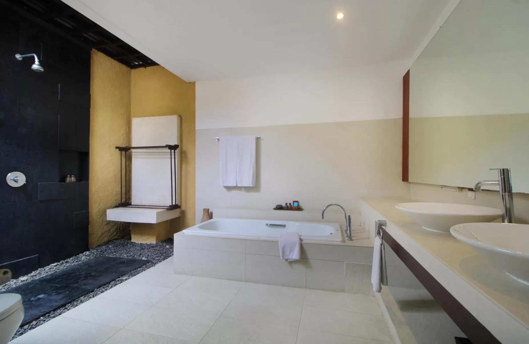Bathroom, Bed in Sagara Villas and Suites Sanur by AHM