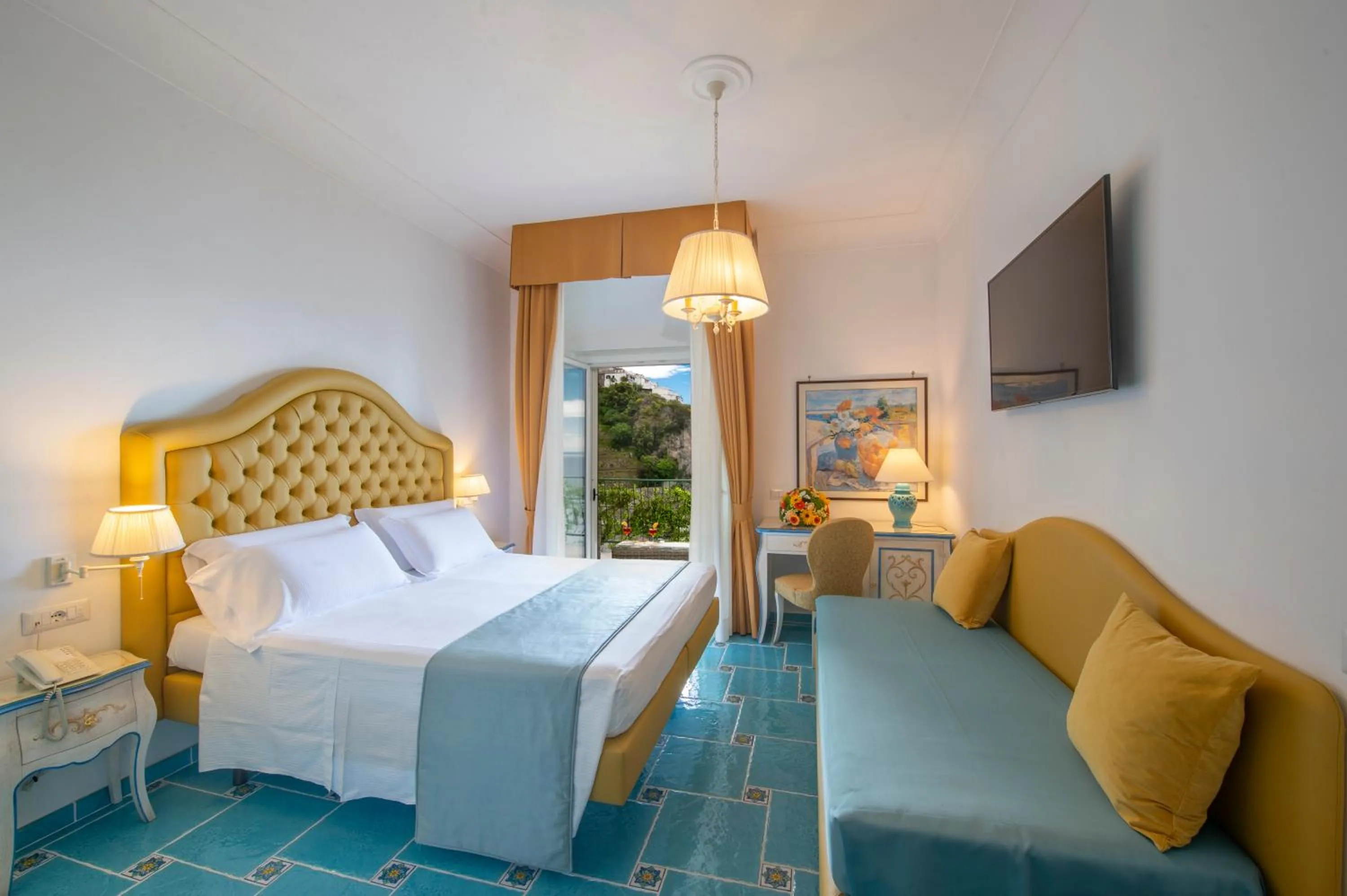 Photo of the whole room, Bed in Hotel Pellegrino