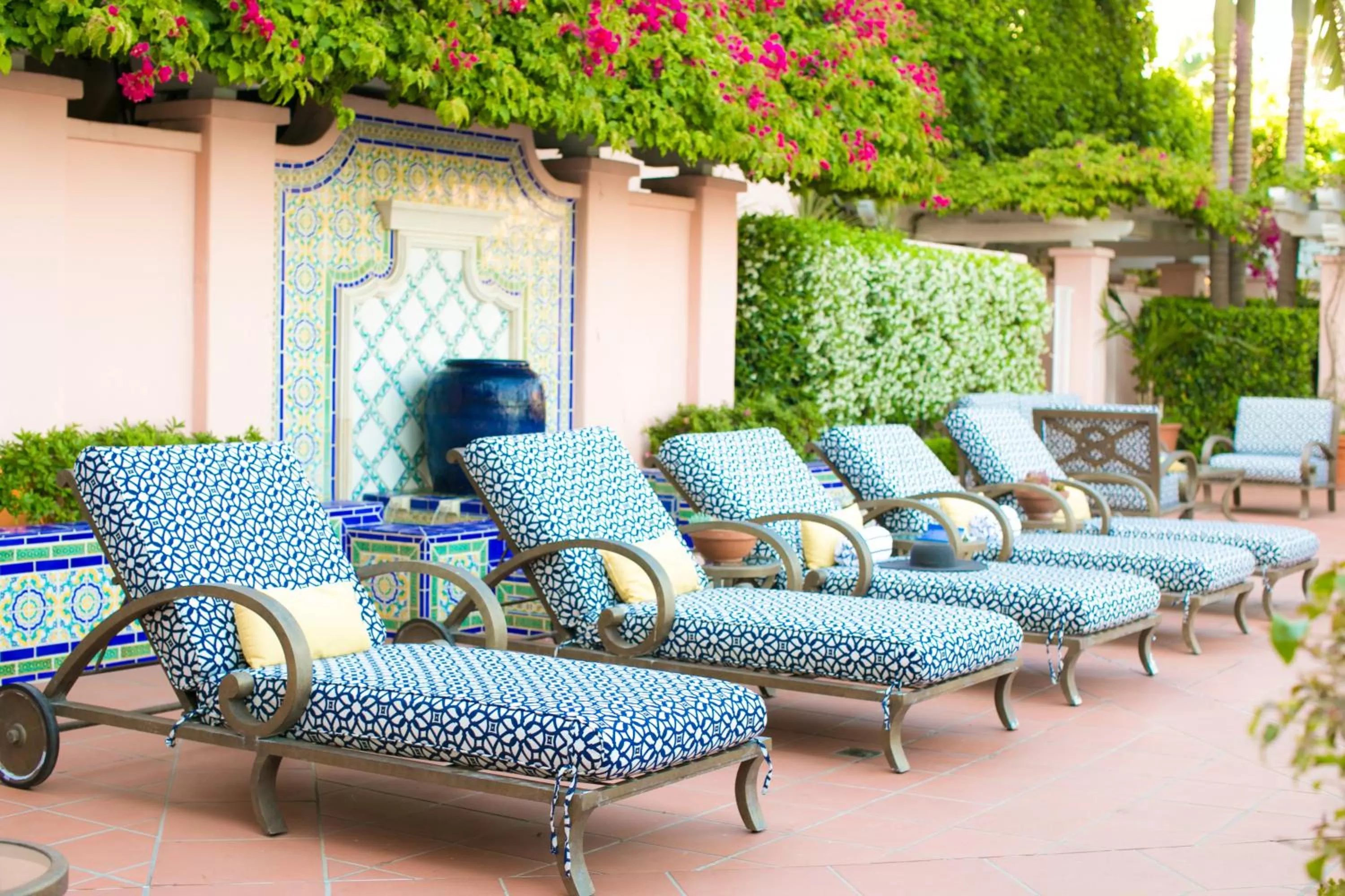 Swimming pool in La Valencia Hotel