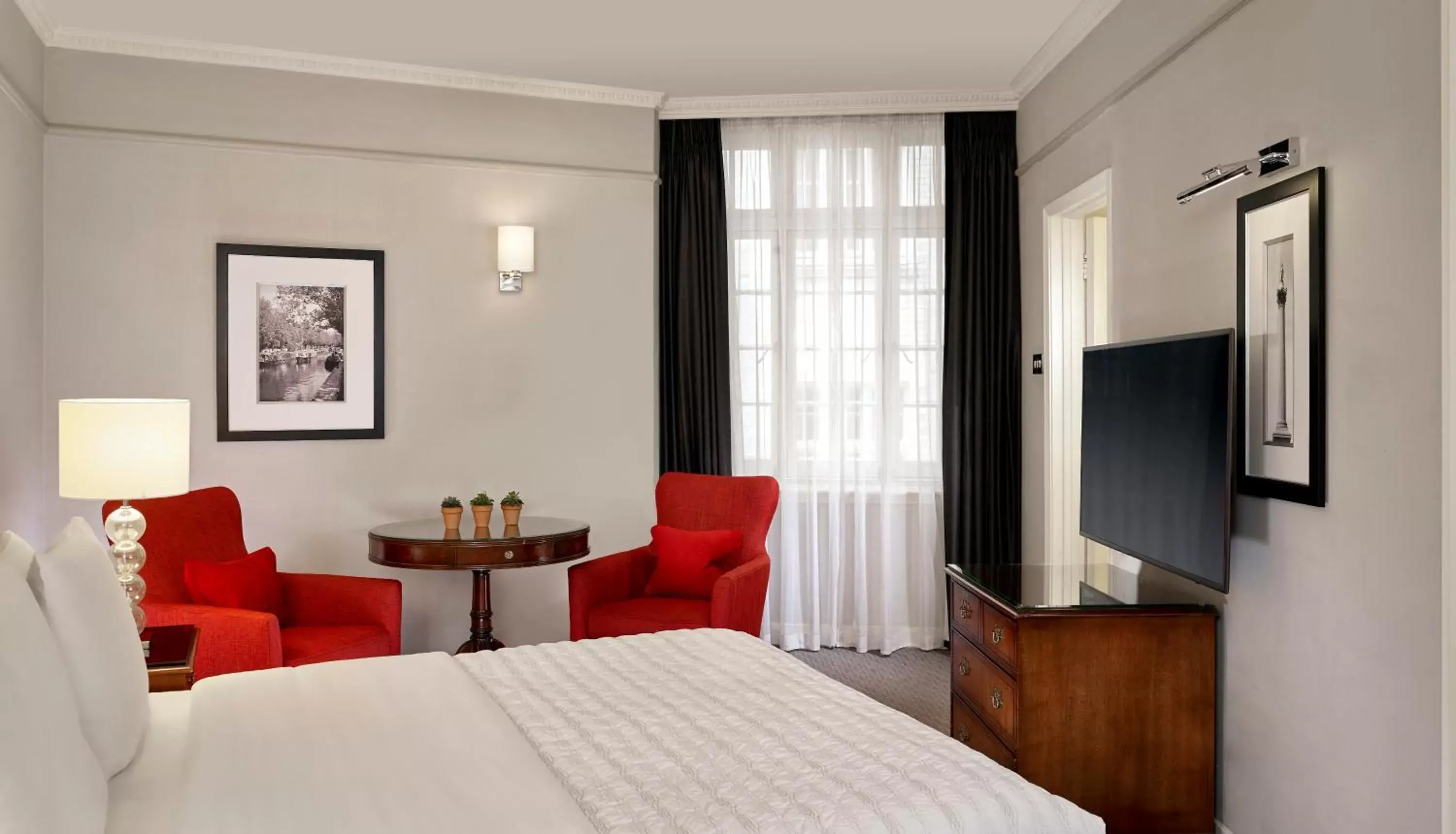 Standard Double Room in The Dilly Standard Double Room in The Dilly