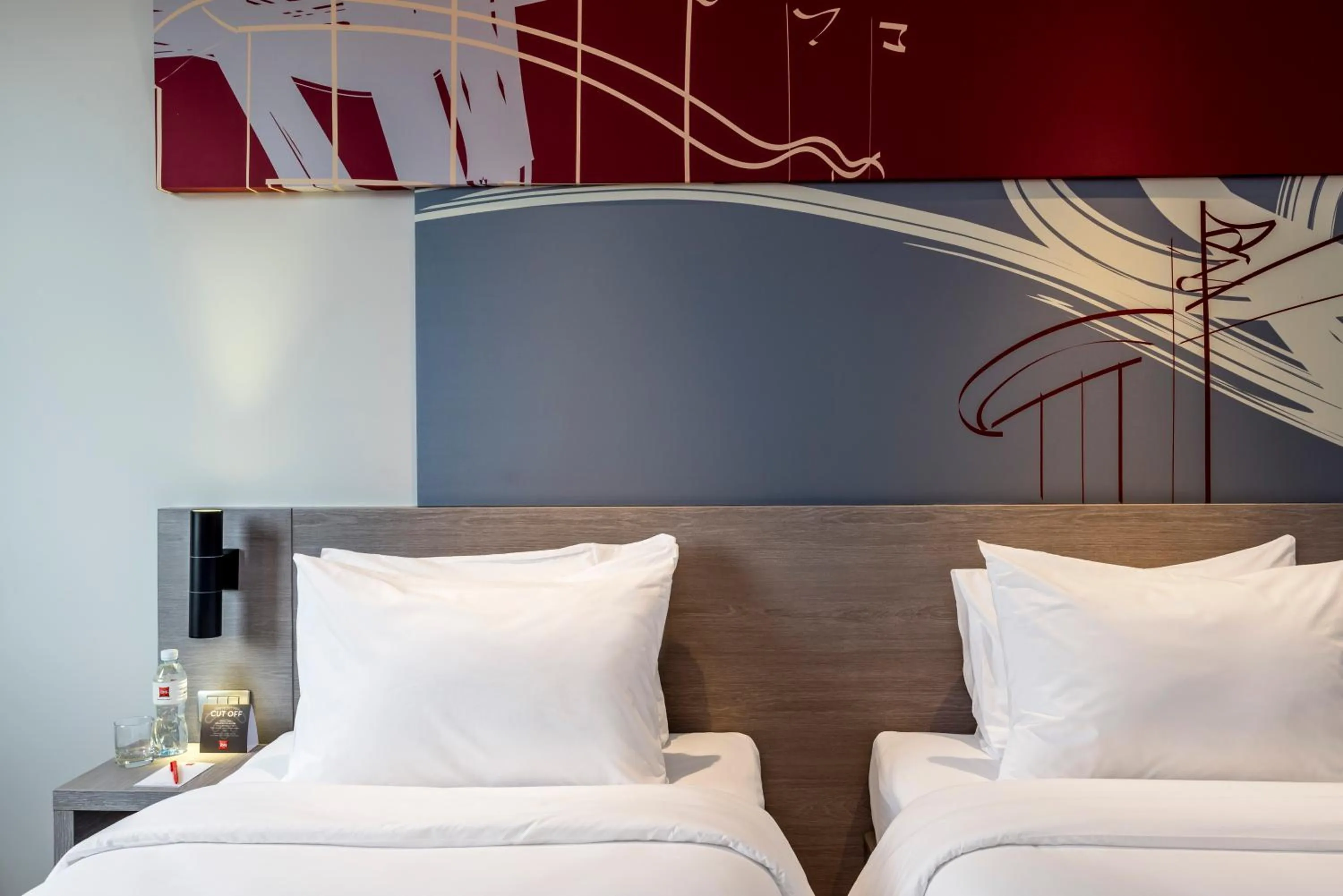 Bed in ibis Bangkok IMPACT