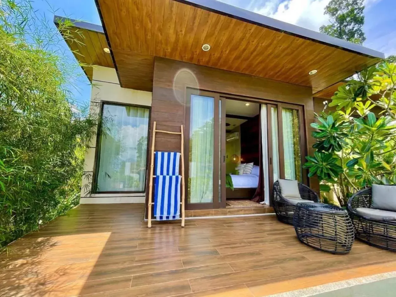 Deluxe Bungalow with Sea View and Free Roundtrip Lio Airport Transfers in Ahana Resort El Nido Deluxe Bungalow with Sea View and Free Roundtrip Lio Airport Transfers in Ahana Resort El Nido