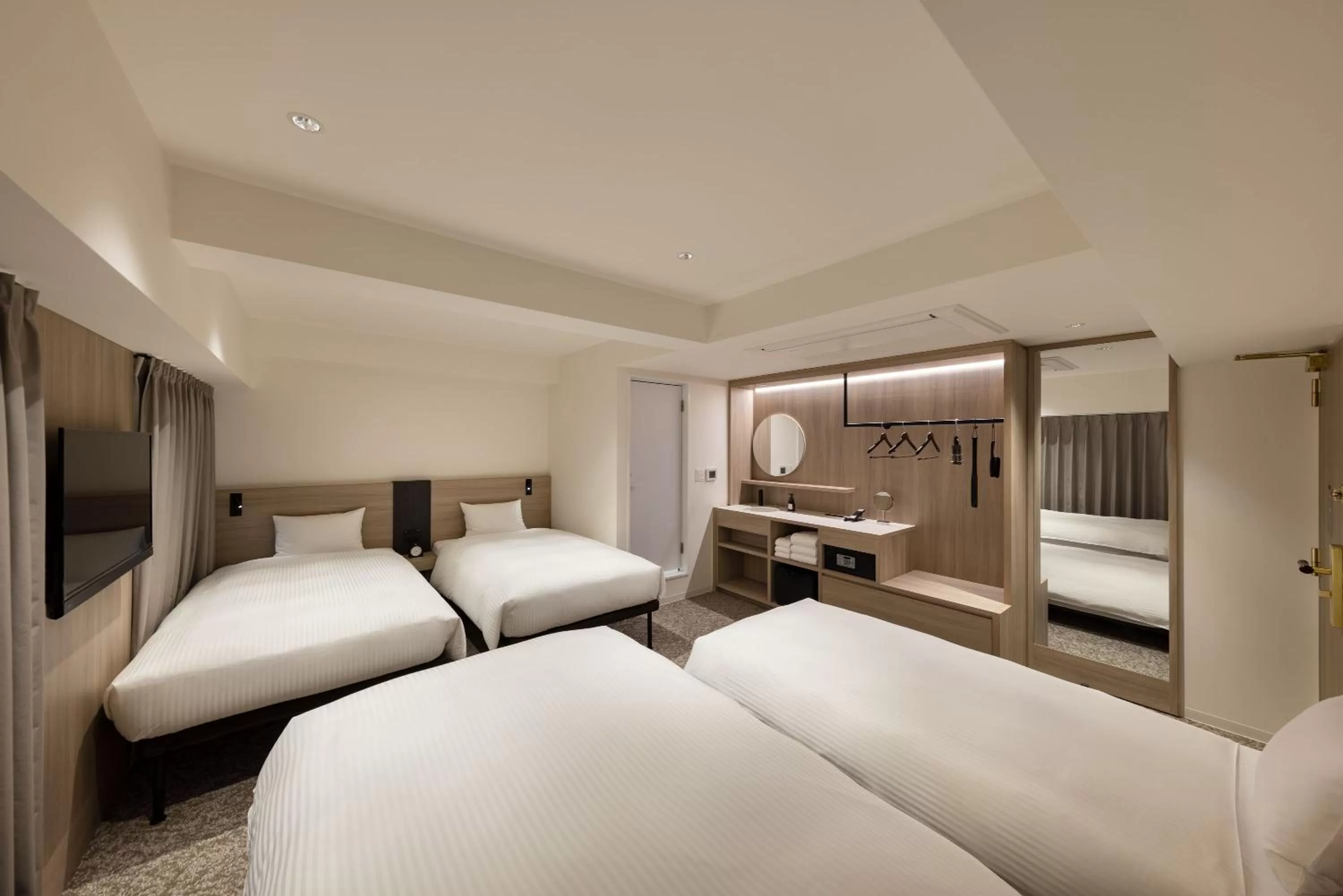 Photo of the whole room in the b namba-kuromon