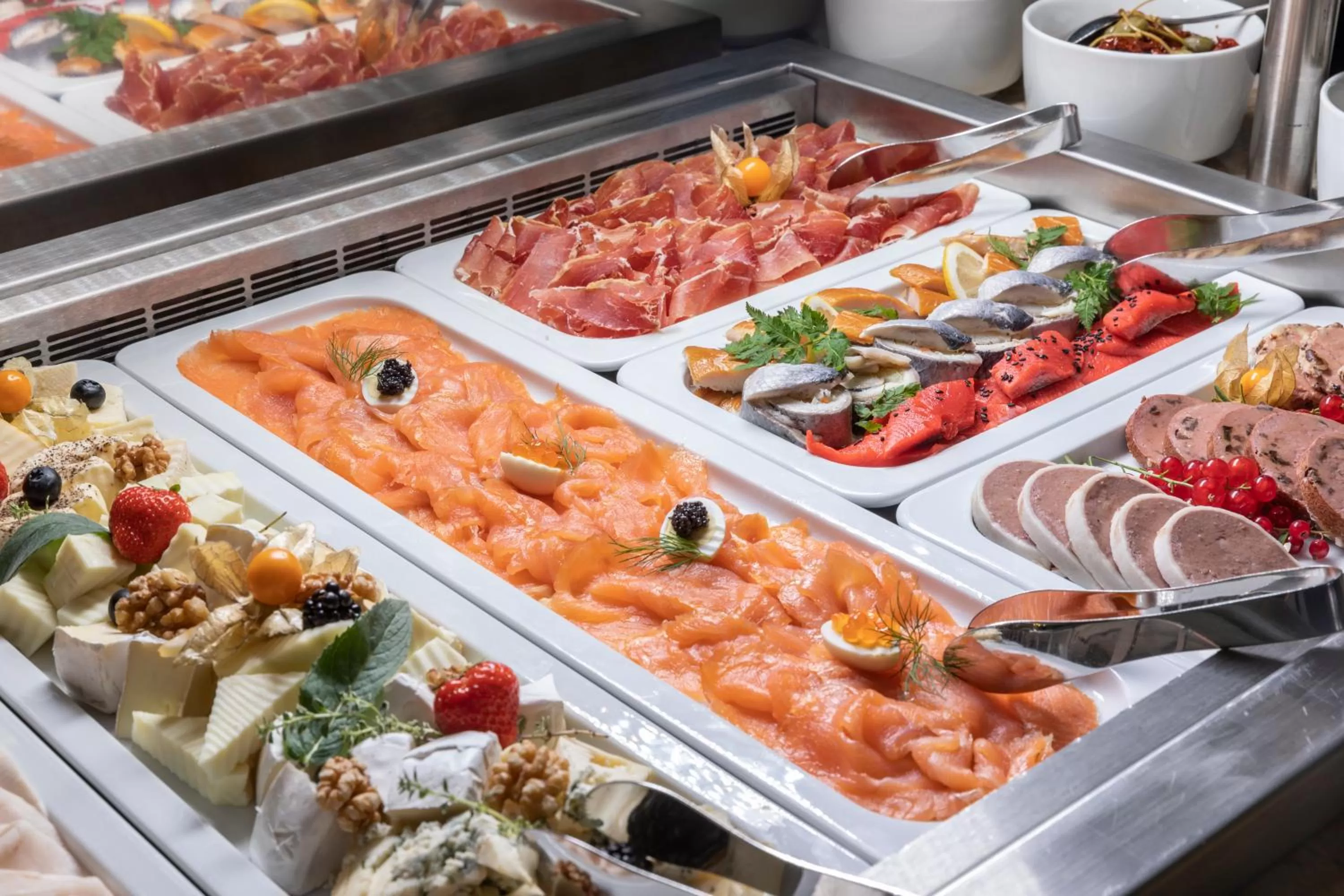 Buffet breakfast in Hotel Paris Prague