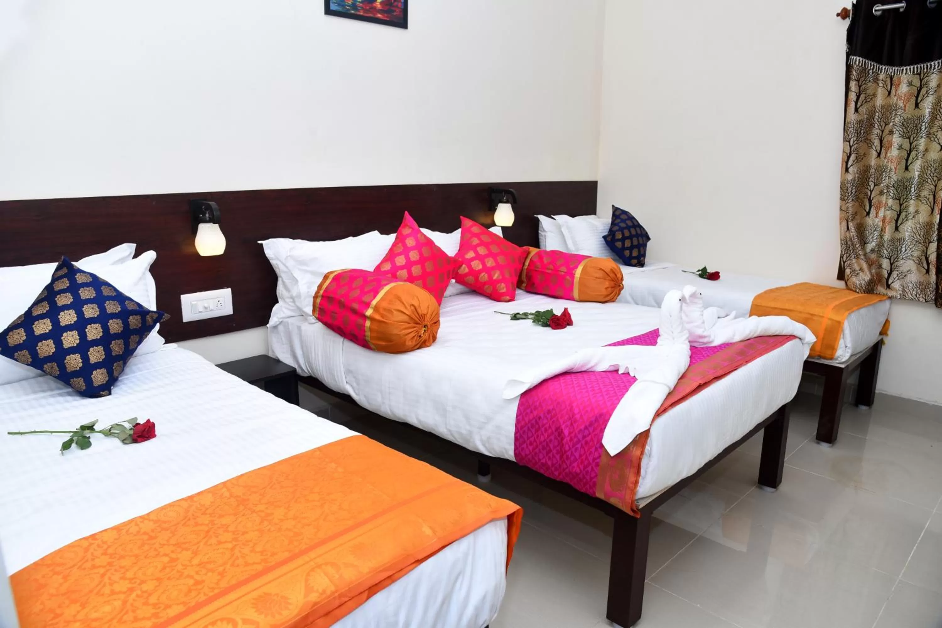 Photo of the whole room, Bed in Kumbakonam Inn Hotels - Kumbakonam Inn Stay