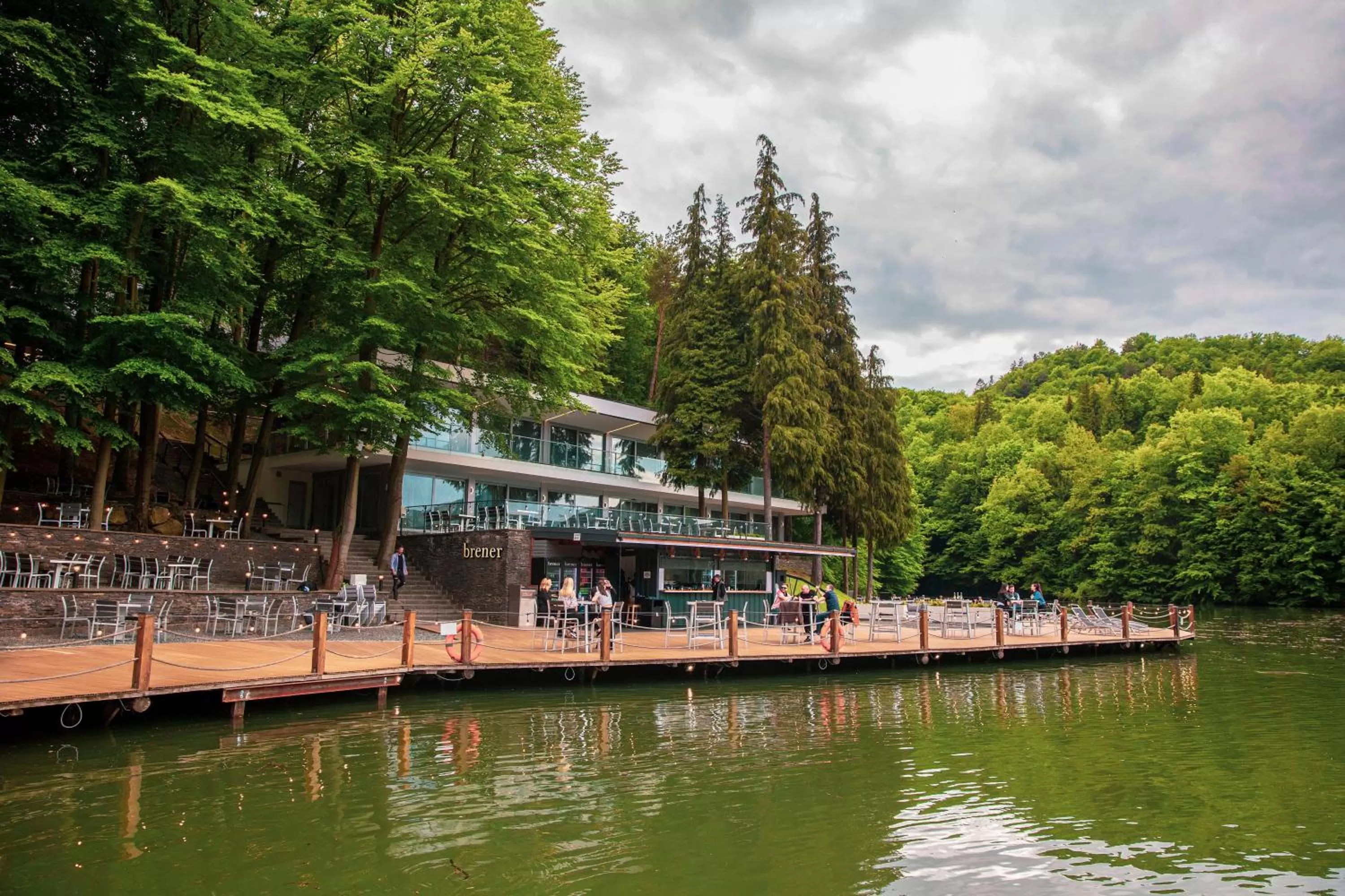 Restaurant/places to eat in Adventure Lake Resort - Simared