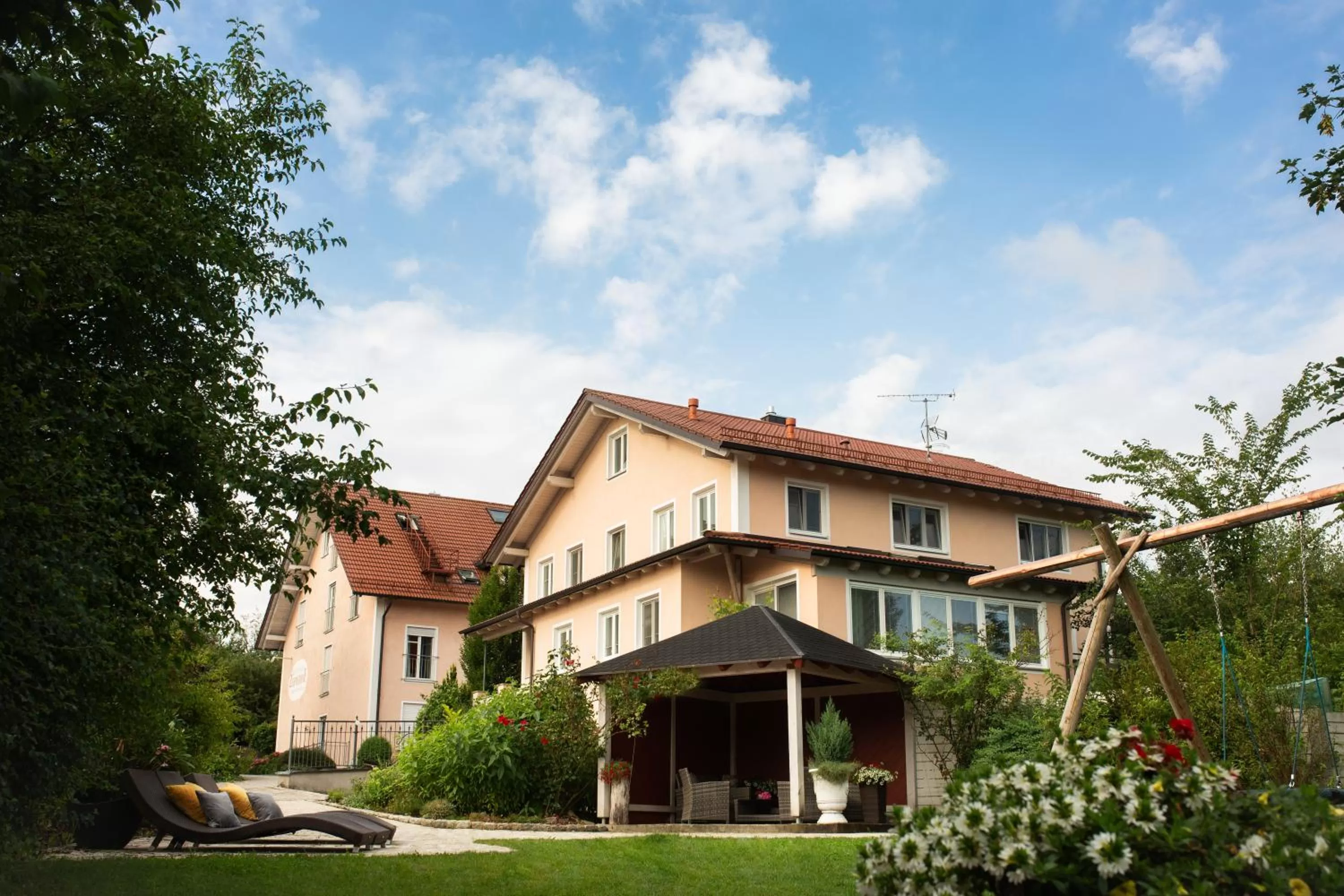 Property building in Gästehaus Zehmerhof bei Erding