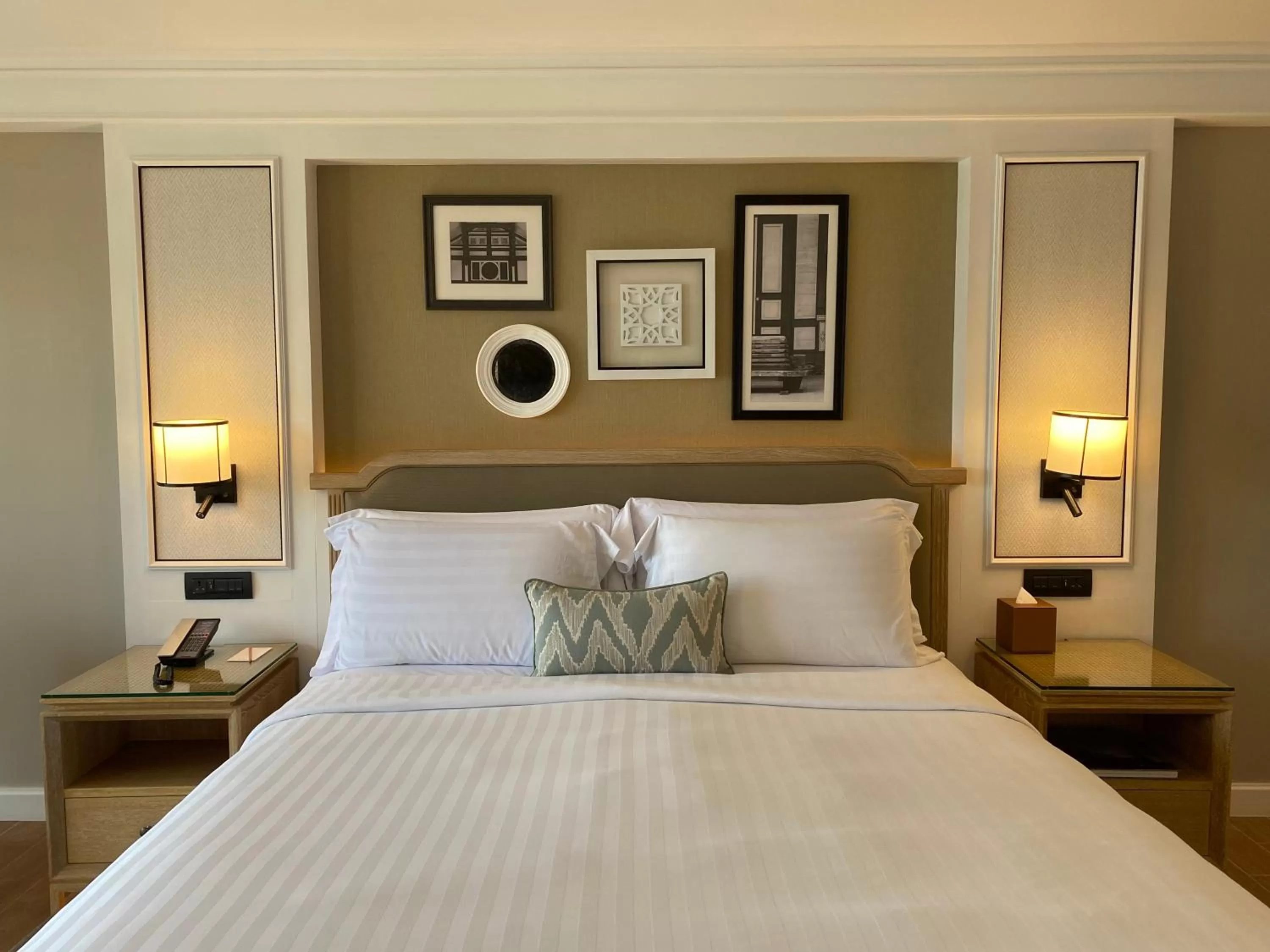 Bedroom, Bed in Dusit Thani Hua Hin