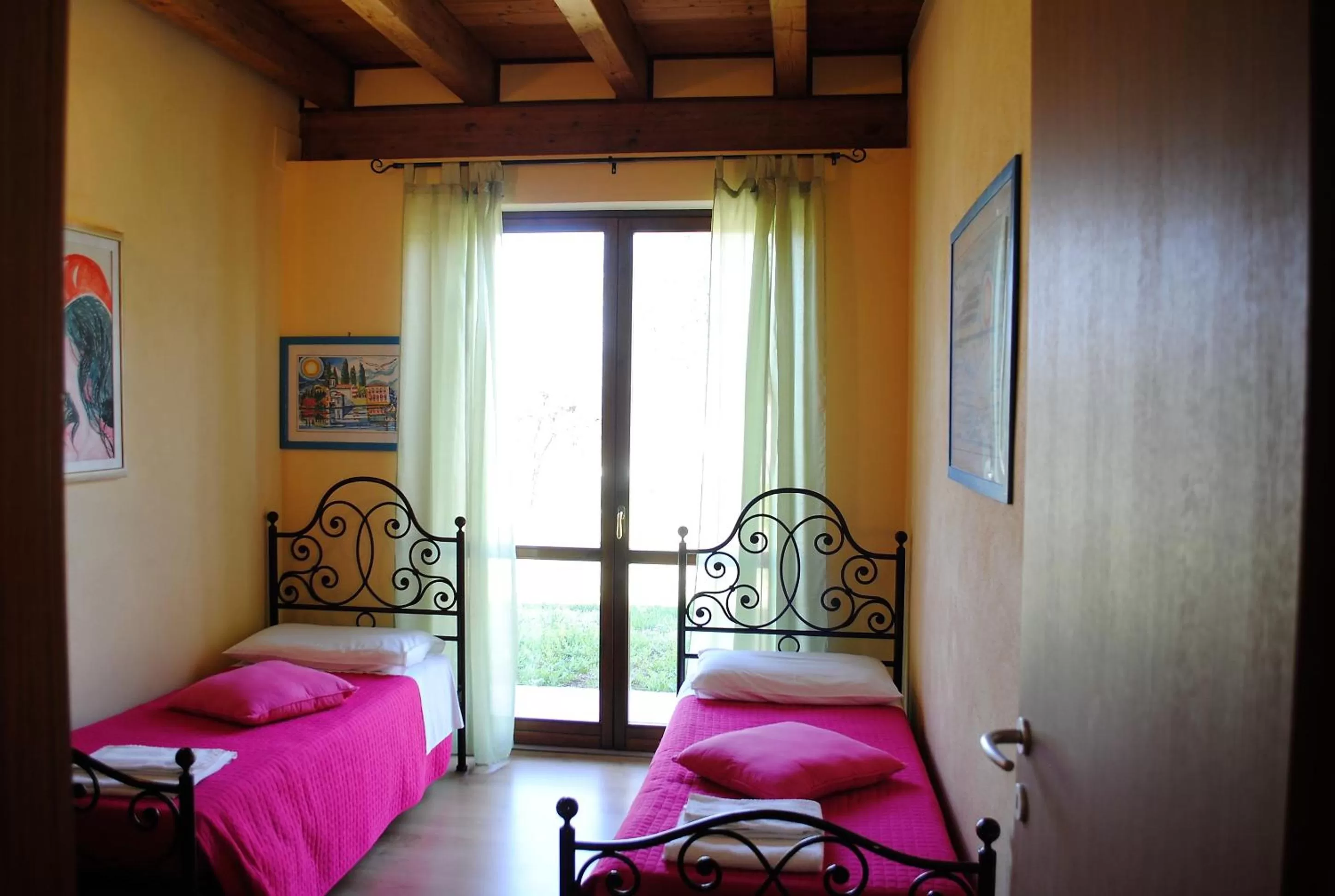 Bedroom, Bed in AGRITURISMO MELOGRANO D'ORO