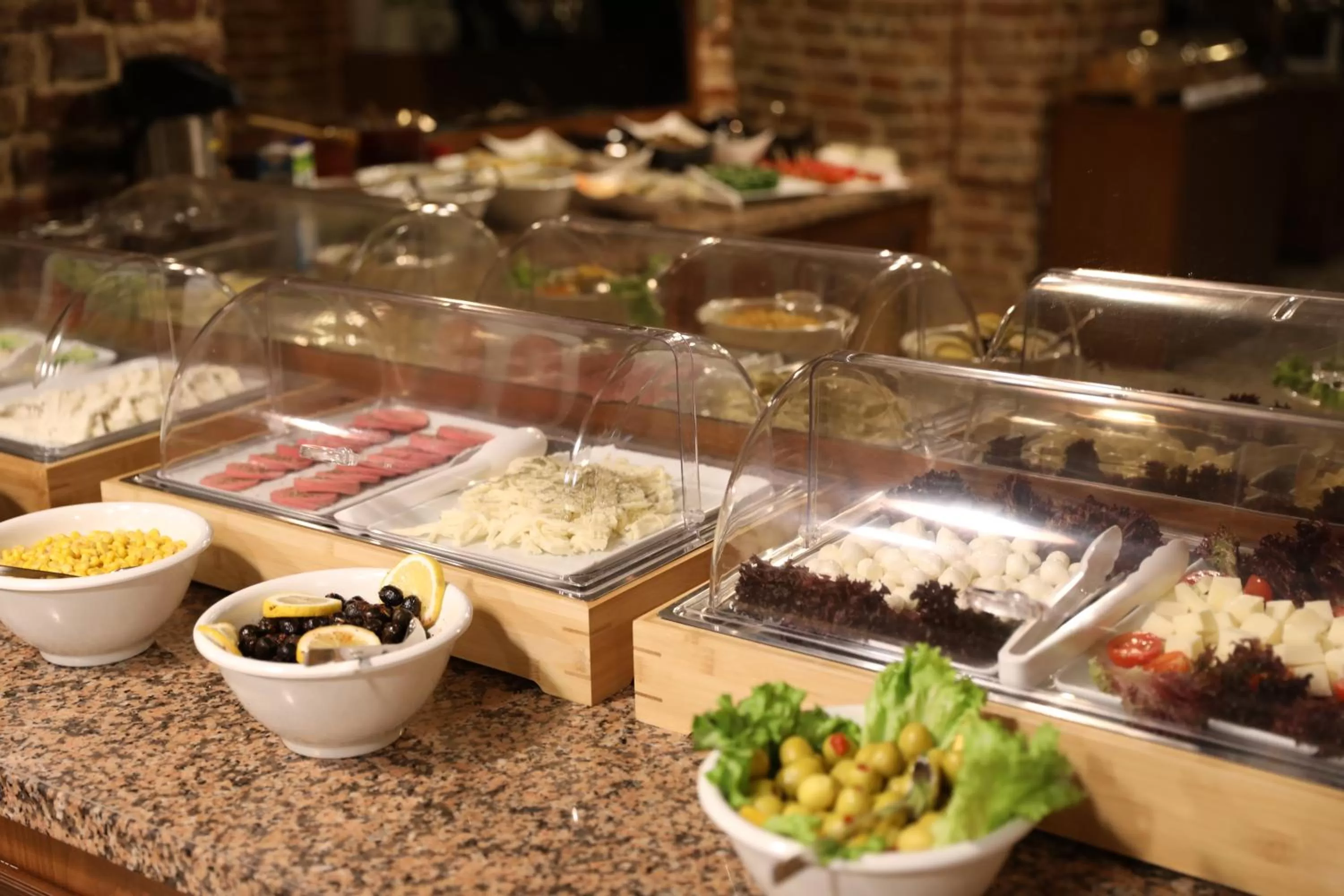 Restaurant/places to eat in Meserret Palace Hotel - Special Category