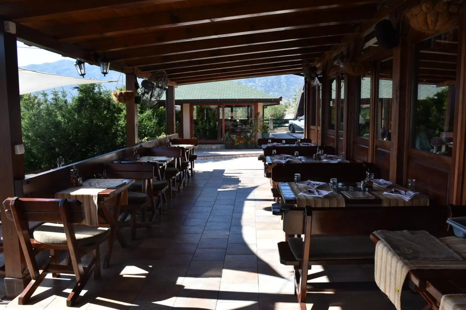 OSTROG Aparthotel KOLIBA-VLASTNIŠTVO MANASTIRA OSTROG