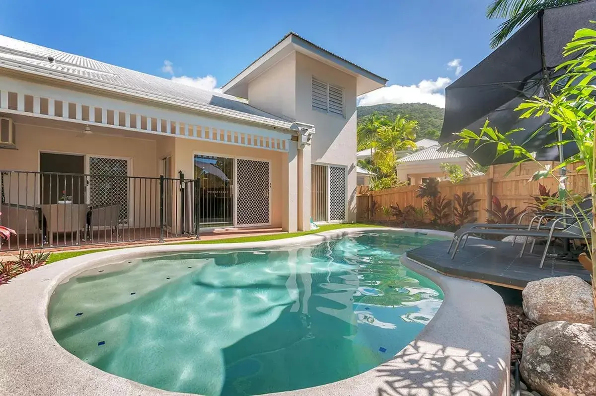 The Villas Palm Cove The Villas Palm Cove