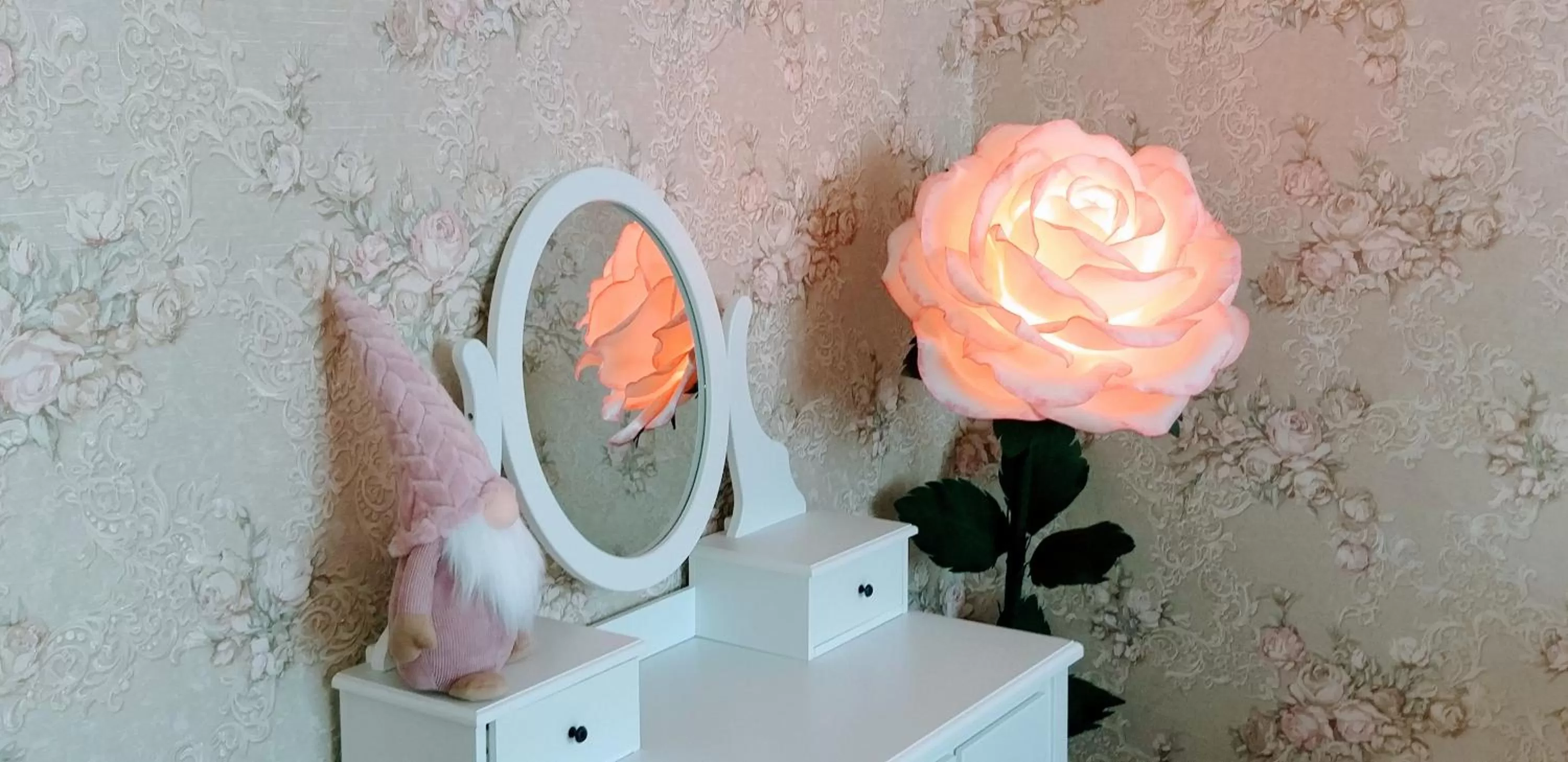 Photo of the whole room in Shalanda