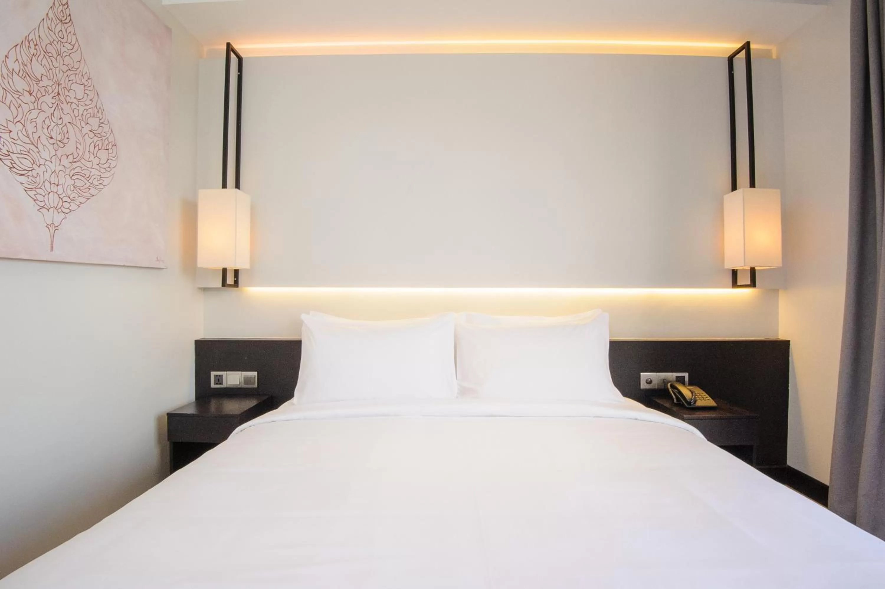 Bedroom, Bed in GLOW PARK HOTEL Grand Royal Palace