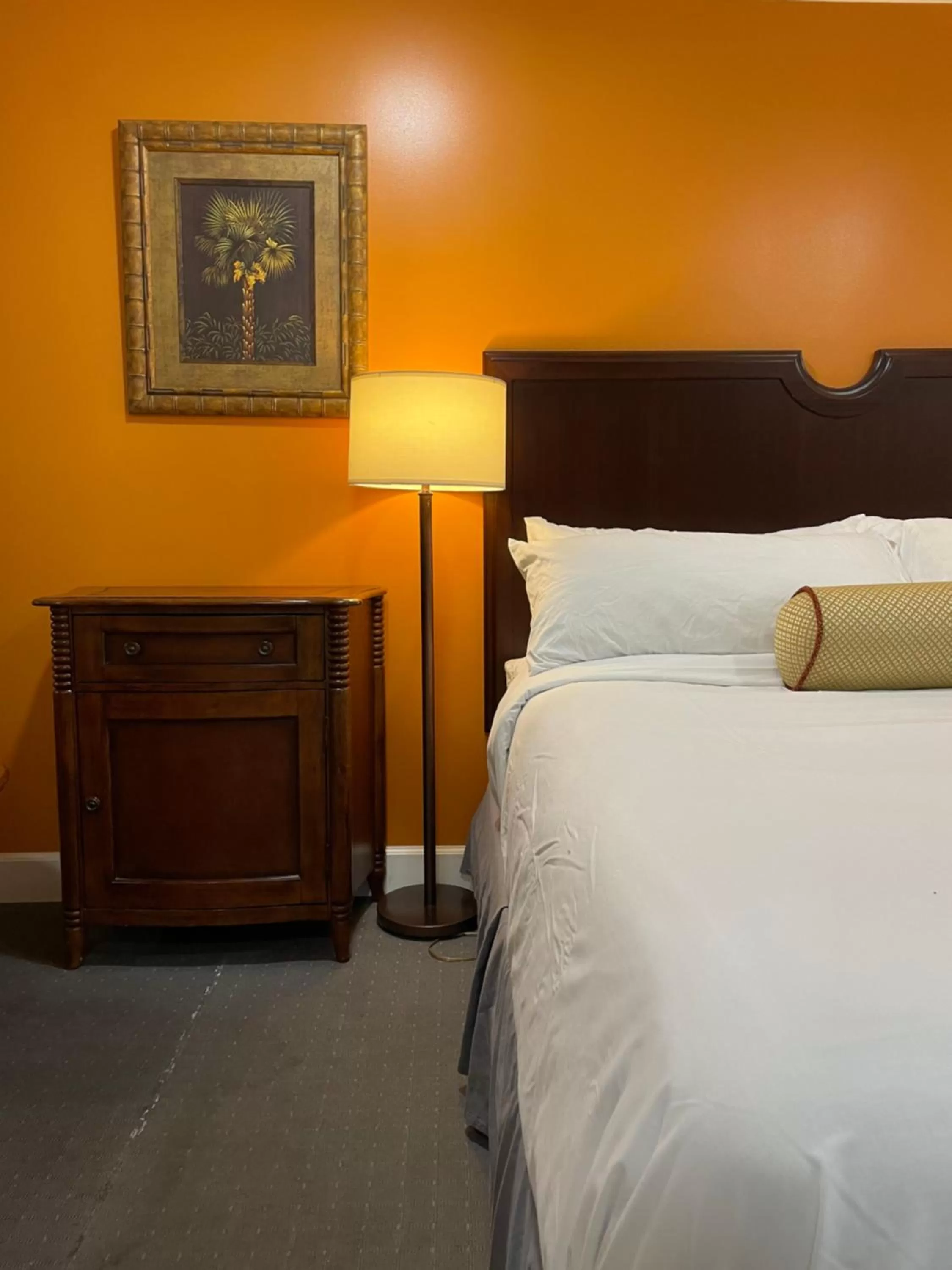 Bed in Howard Johnson by Wyndham Ridgecrest, CA