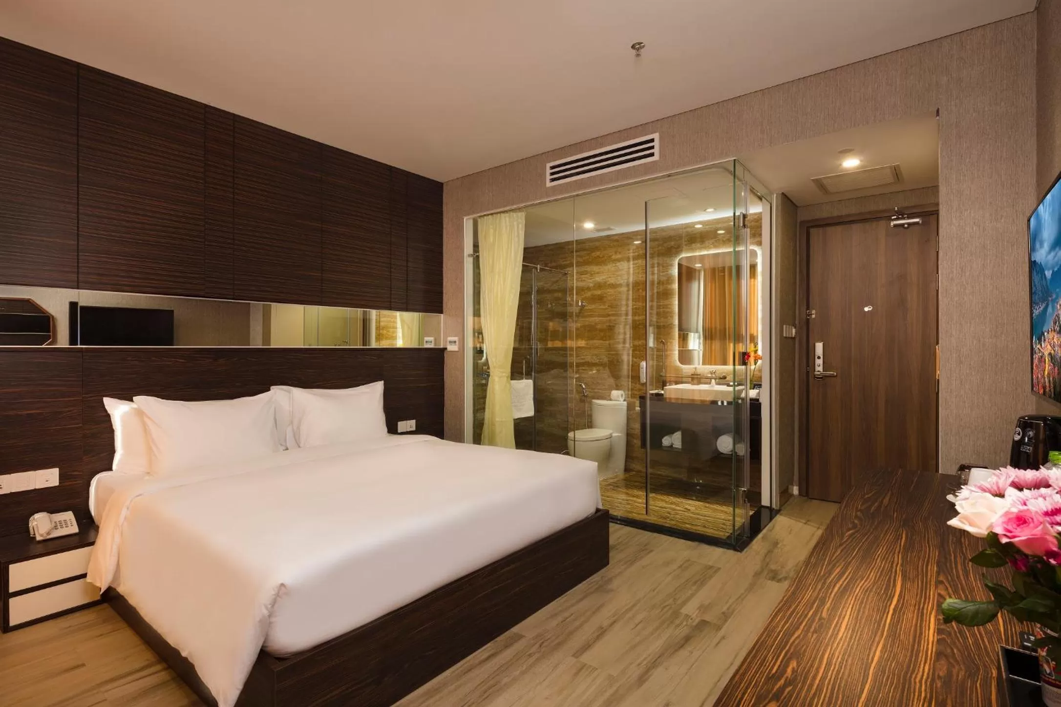 Bed in Emerald Bay Hotel & Spa Nha Trang
