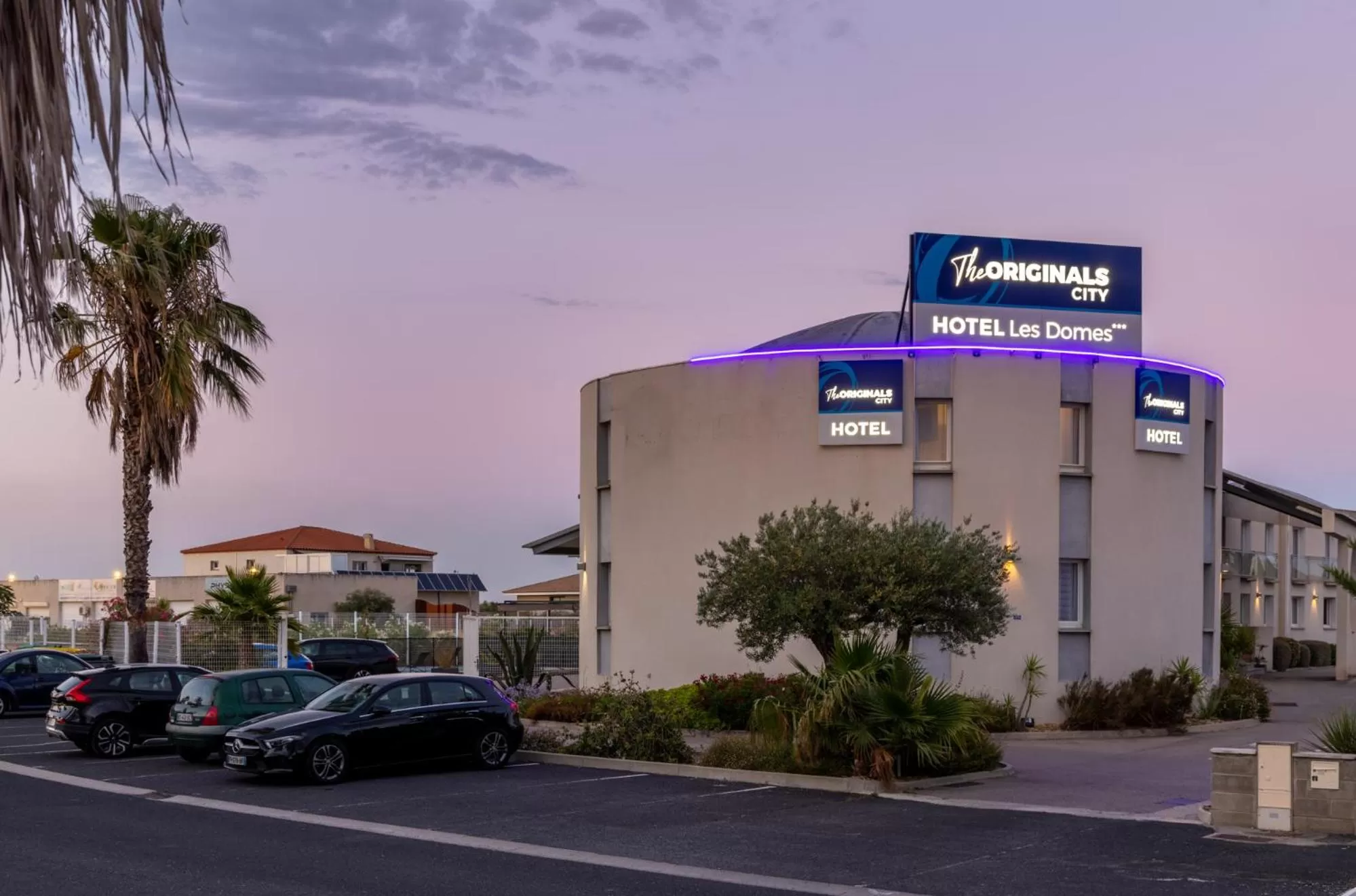 Property building in The Originals City, Hôtel Les Dômes, Perpignan Sud Saleilles