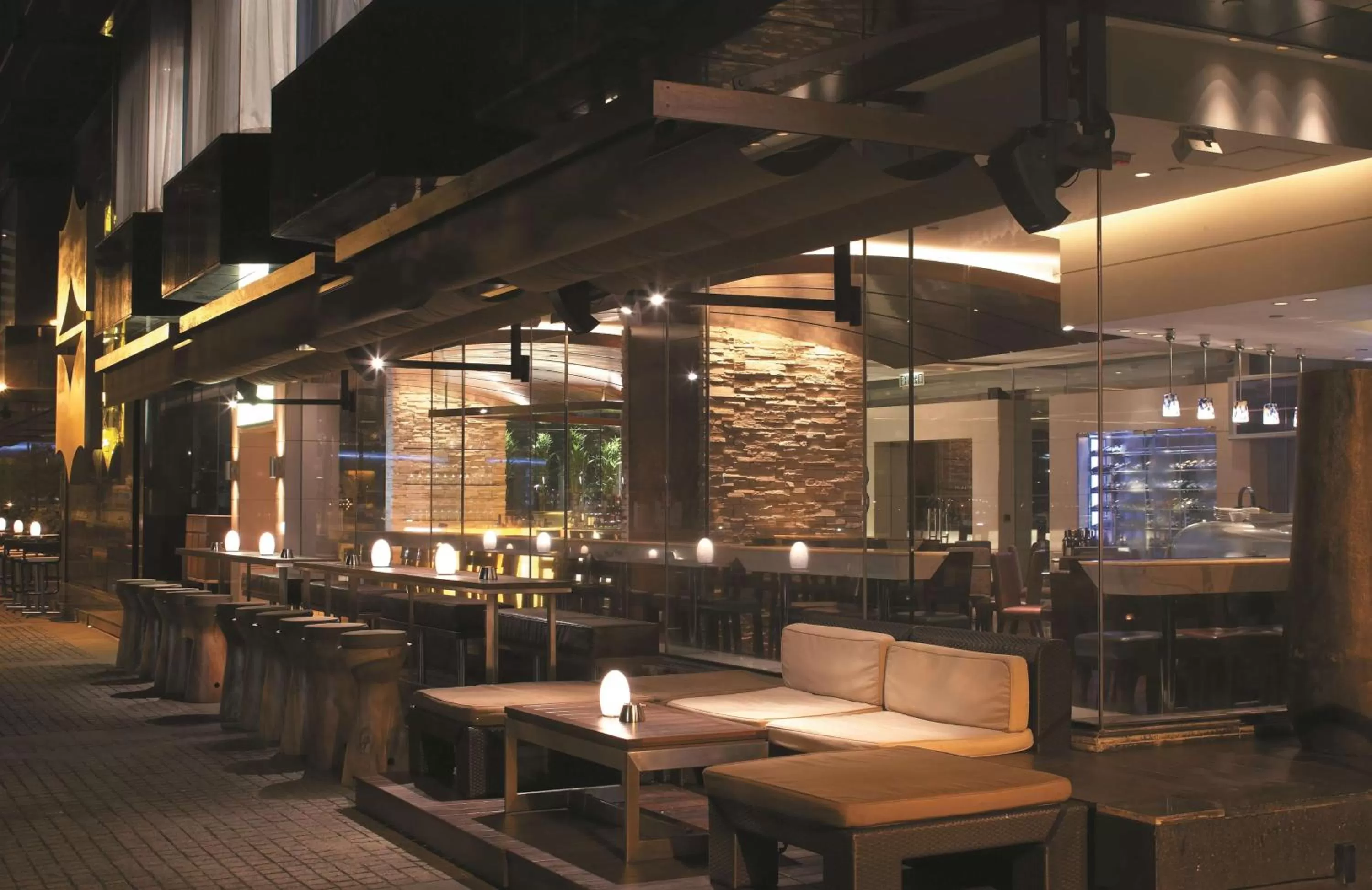 Lounge or bar in Kowloon Shangri-La, Hong Kong