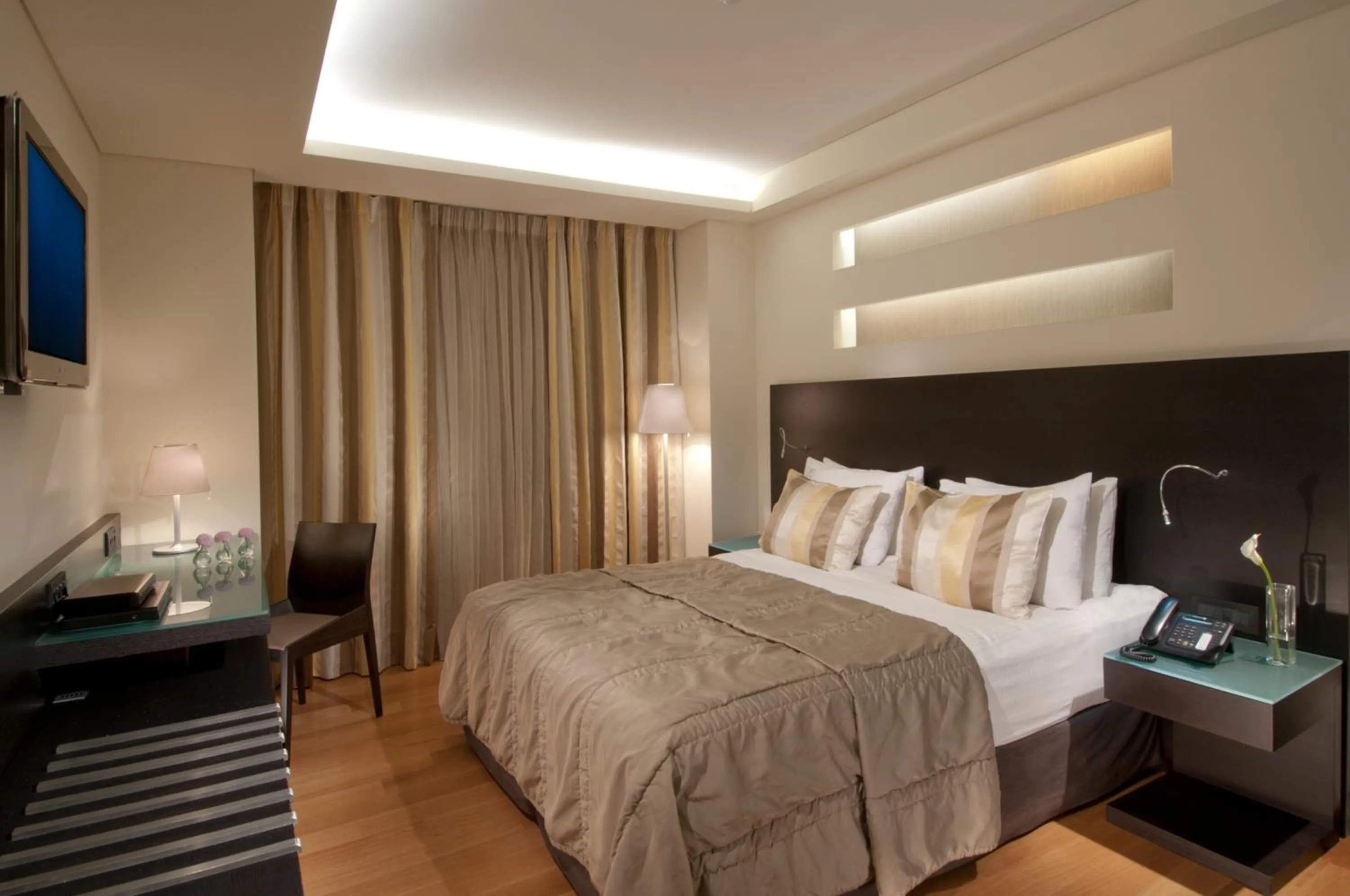 Bedroom, Bed in O&B Athens Boutique Hotel