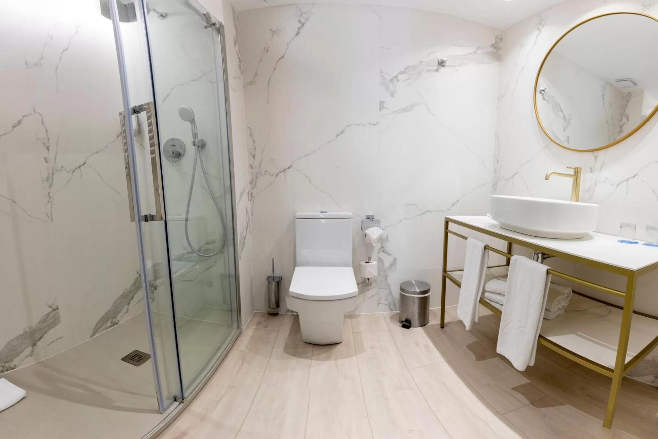 Bathroom in Grupotel Gravina