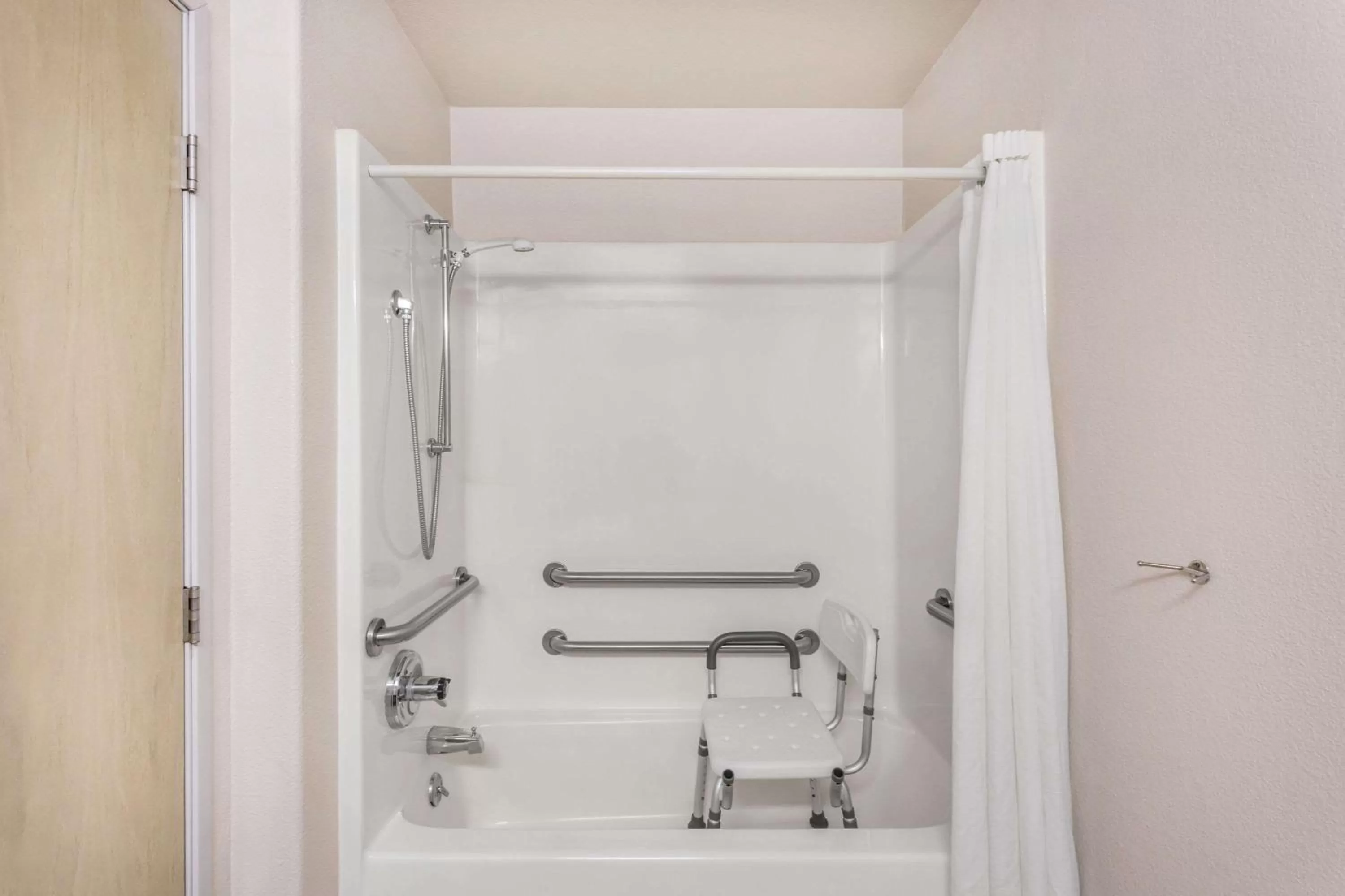 Bathroom in Super 8 by Wyndham Hamilton