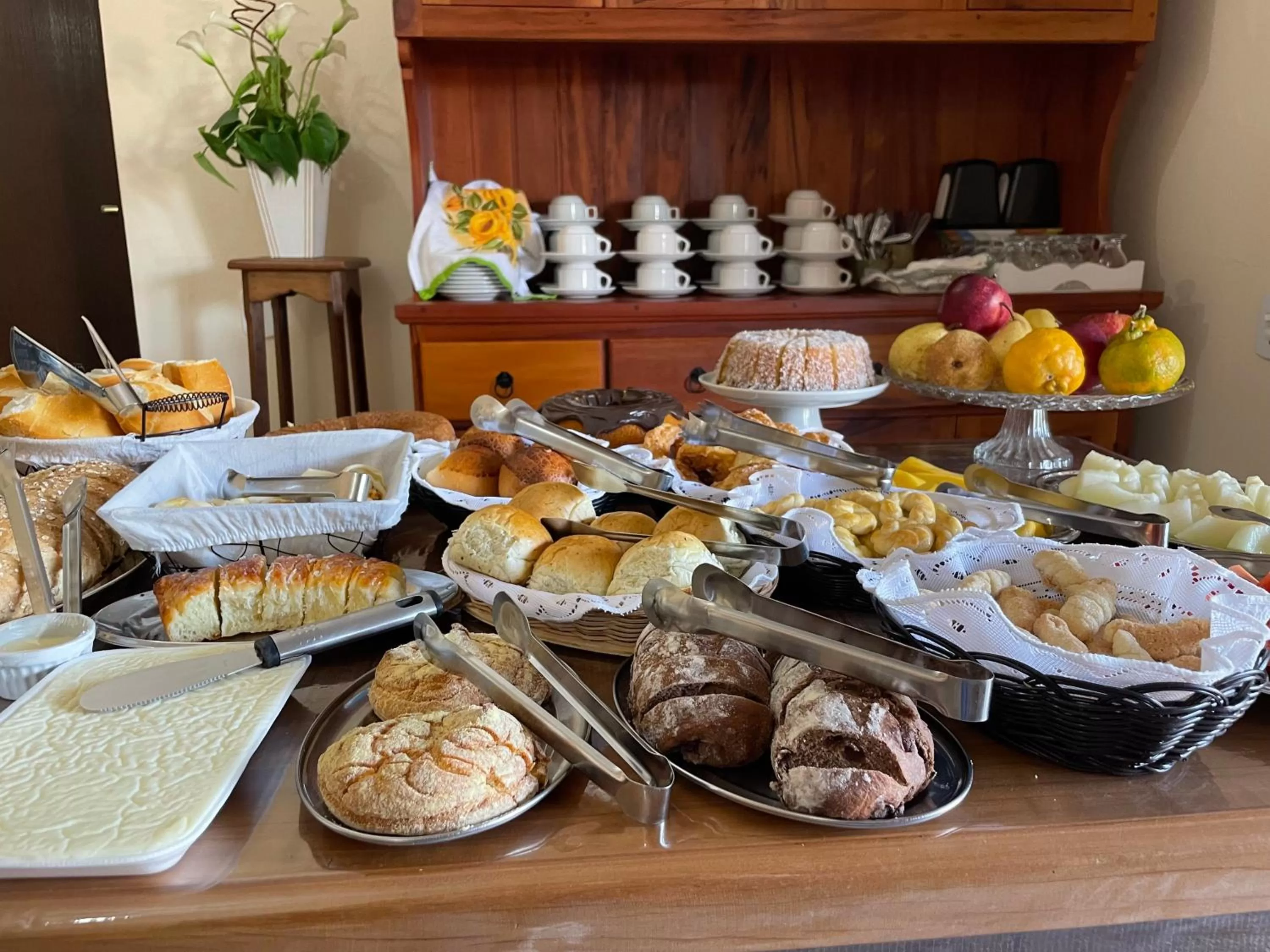 Breakfast in Hotel do Parque - Cunha