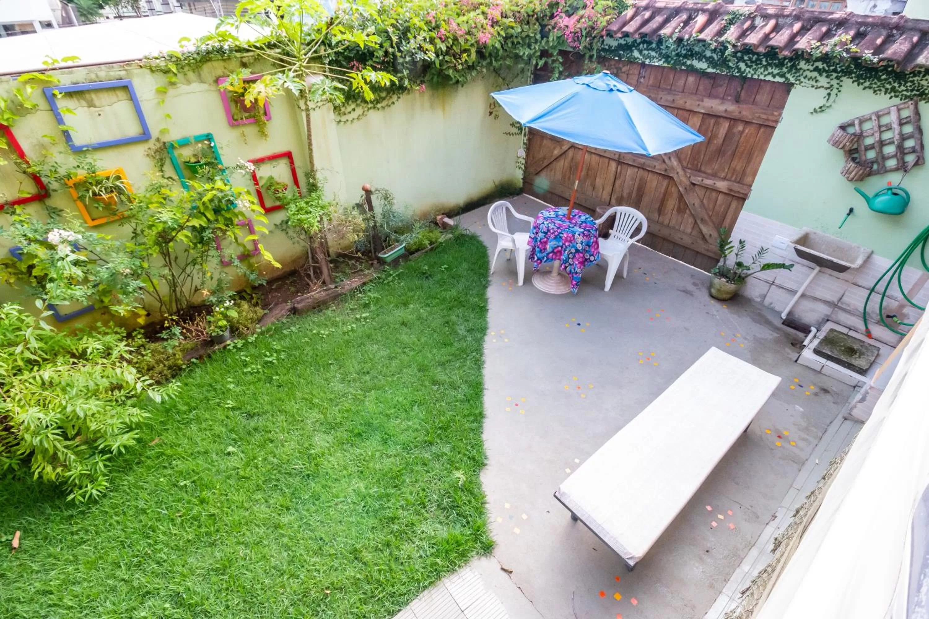 Patio in A Casa Morro do Moreno