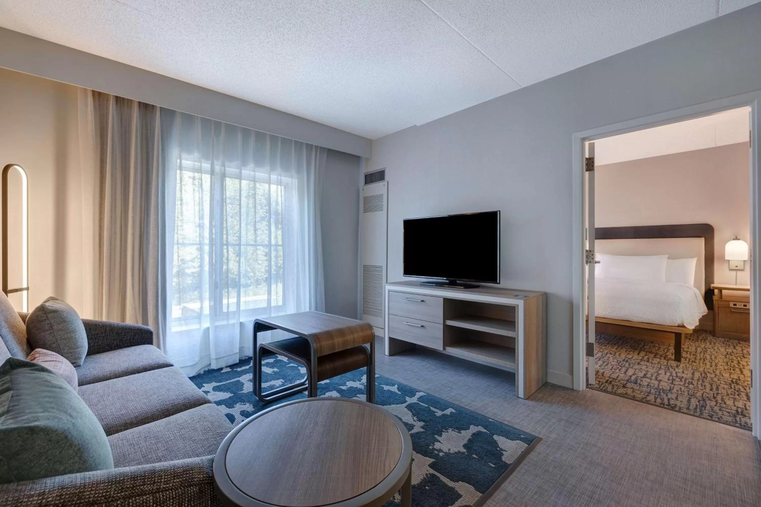 Living room, Bed in Homewood Suites Lansdale