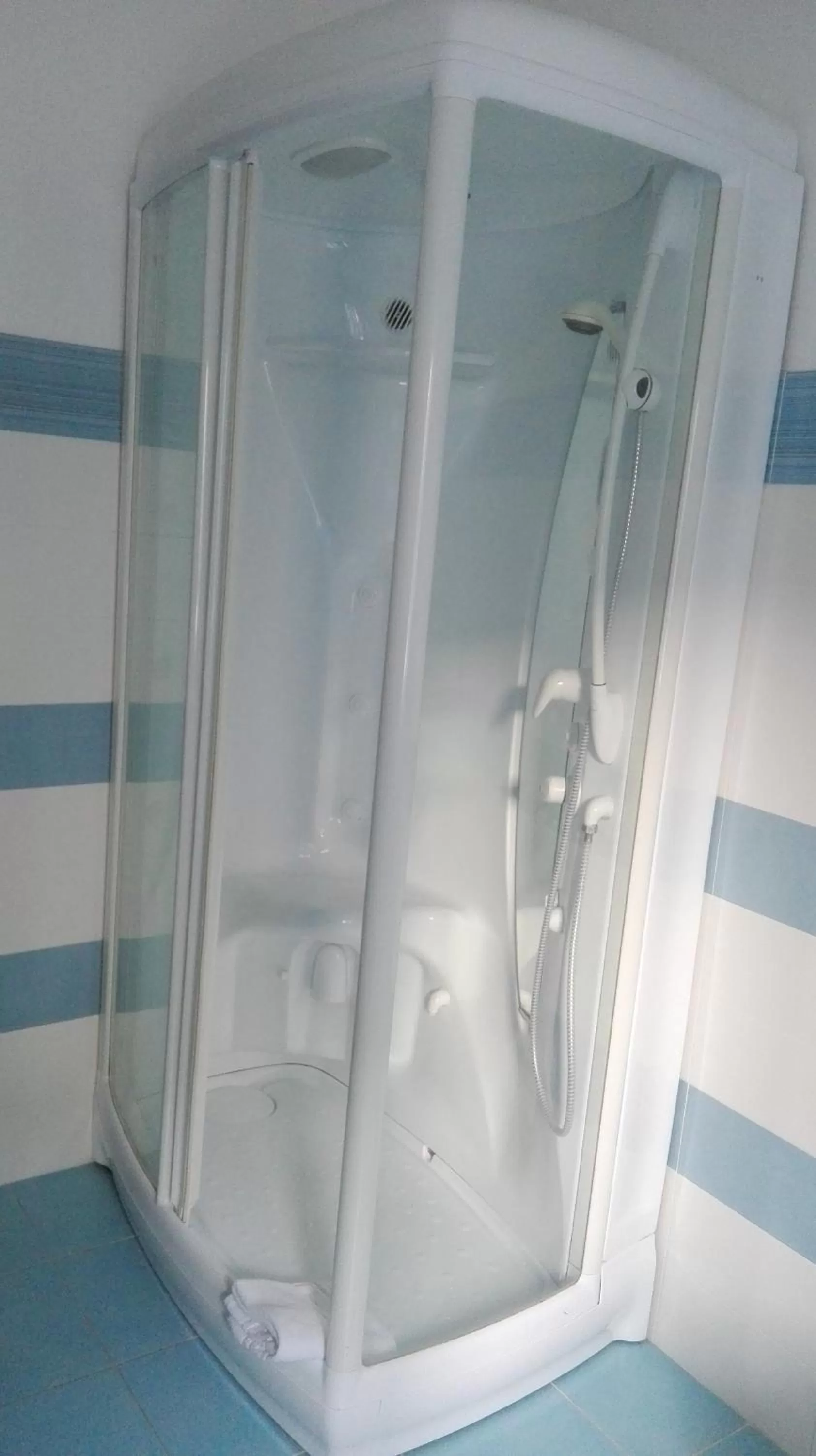Shower in B&B D'Amare