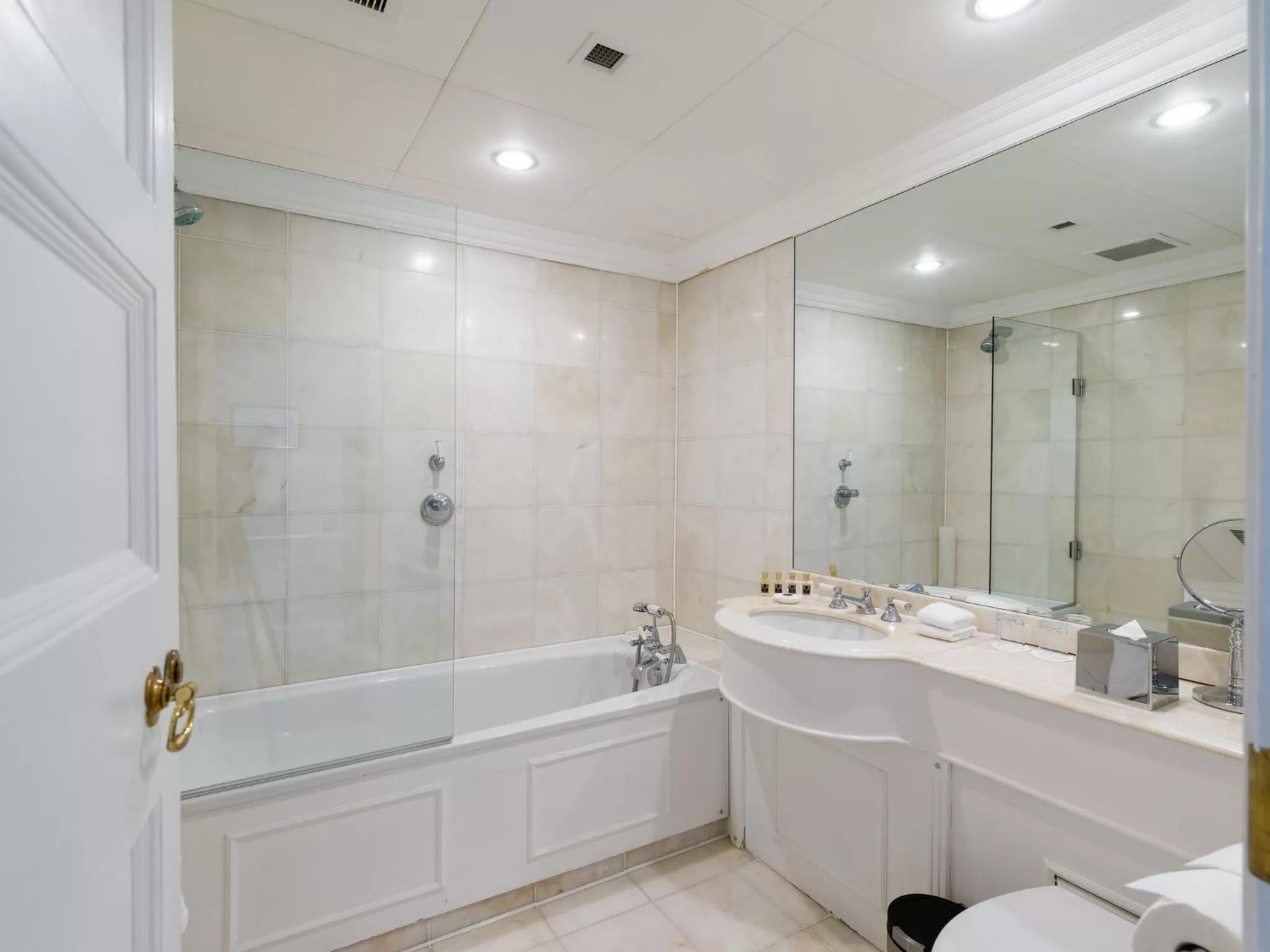 Bathroom in Dukes London