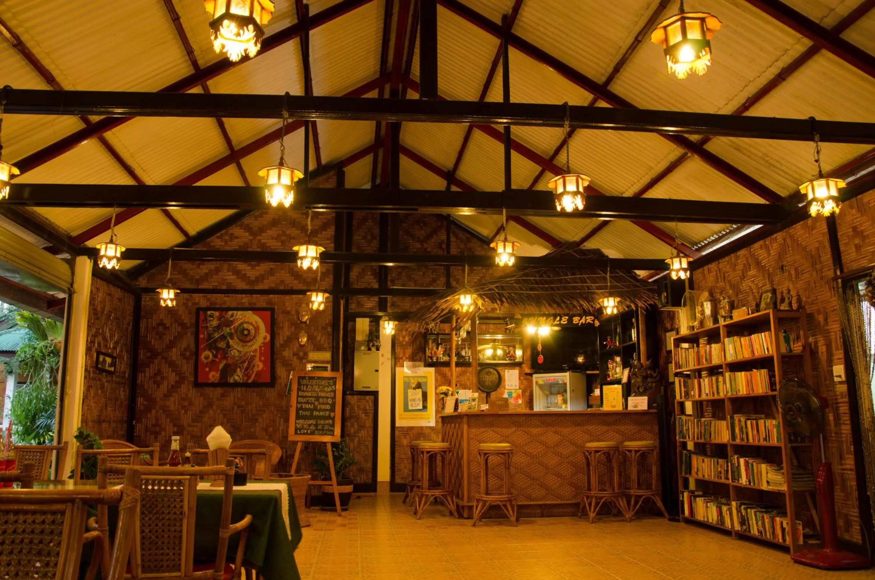 Restaurant/places to eat in Jungle Village Bungalow