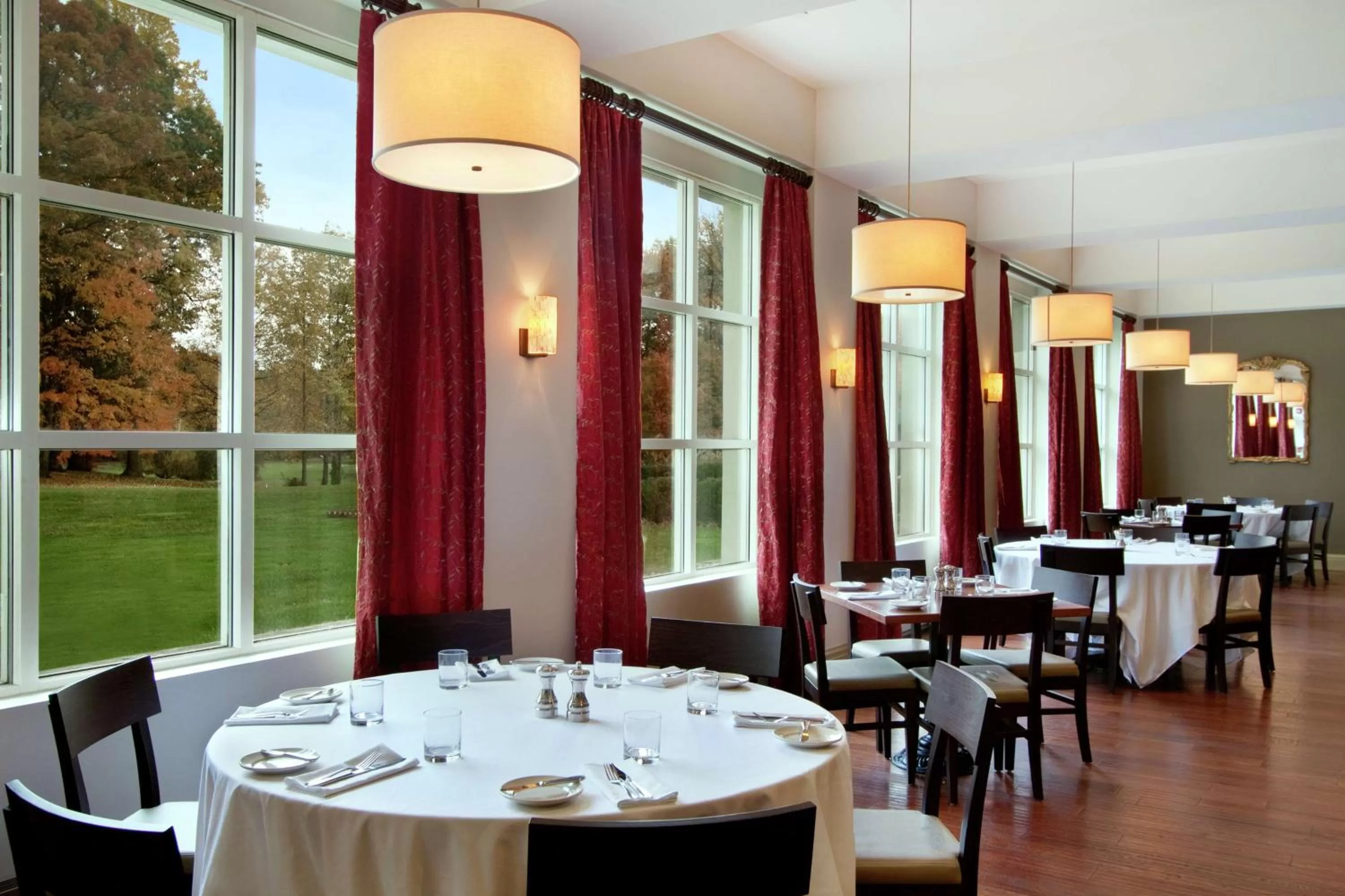 Restaurant/places to eat in Hilton Pearl River