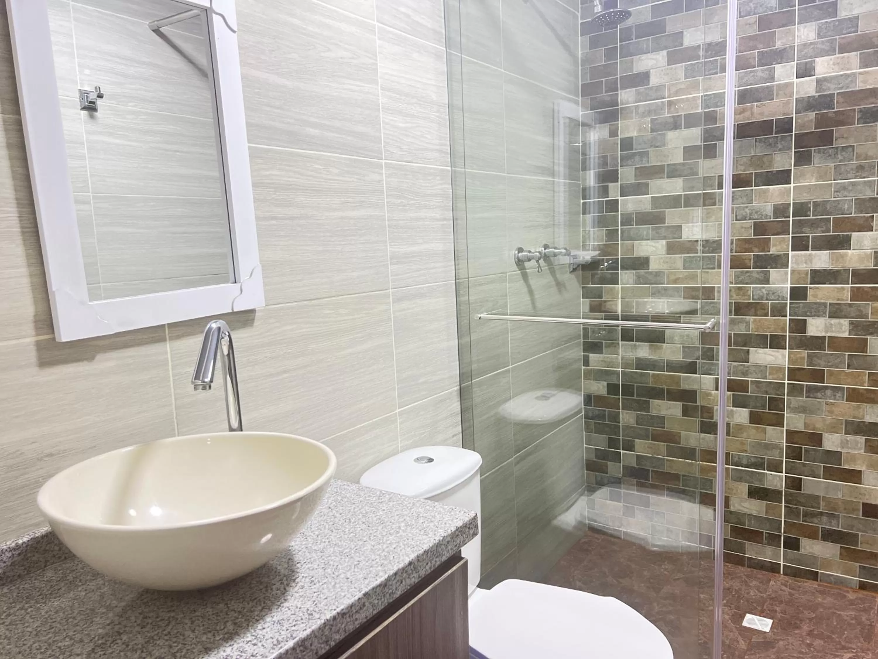 Bathroom in La Forêt de Café Hotel