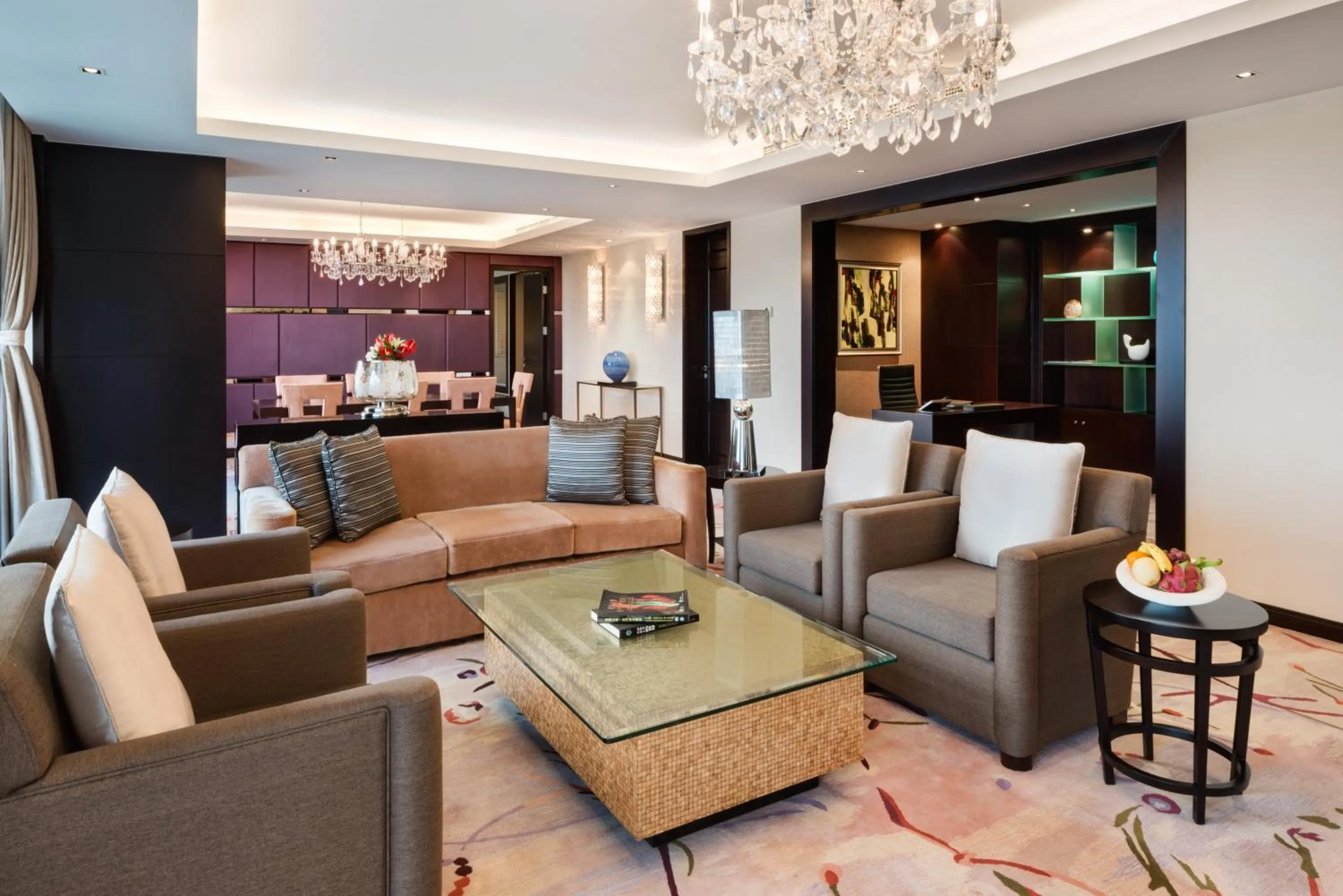 Photo of the whole room in Crowne Plaza Shanghai Xiayang Lake by IHG