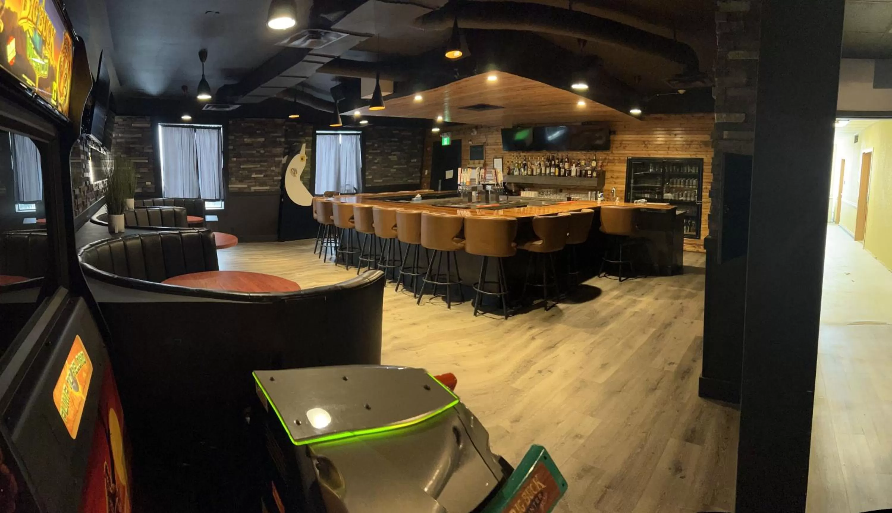 Lounge or bar in Ramada by Wyndham Estevan