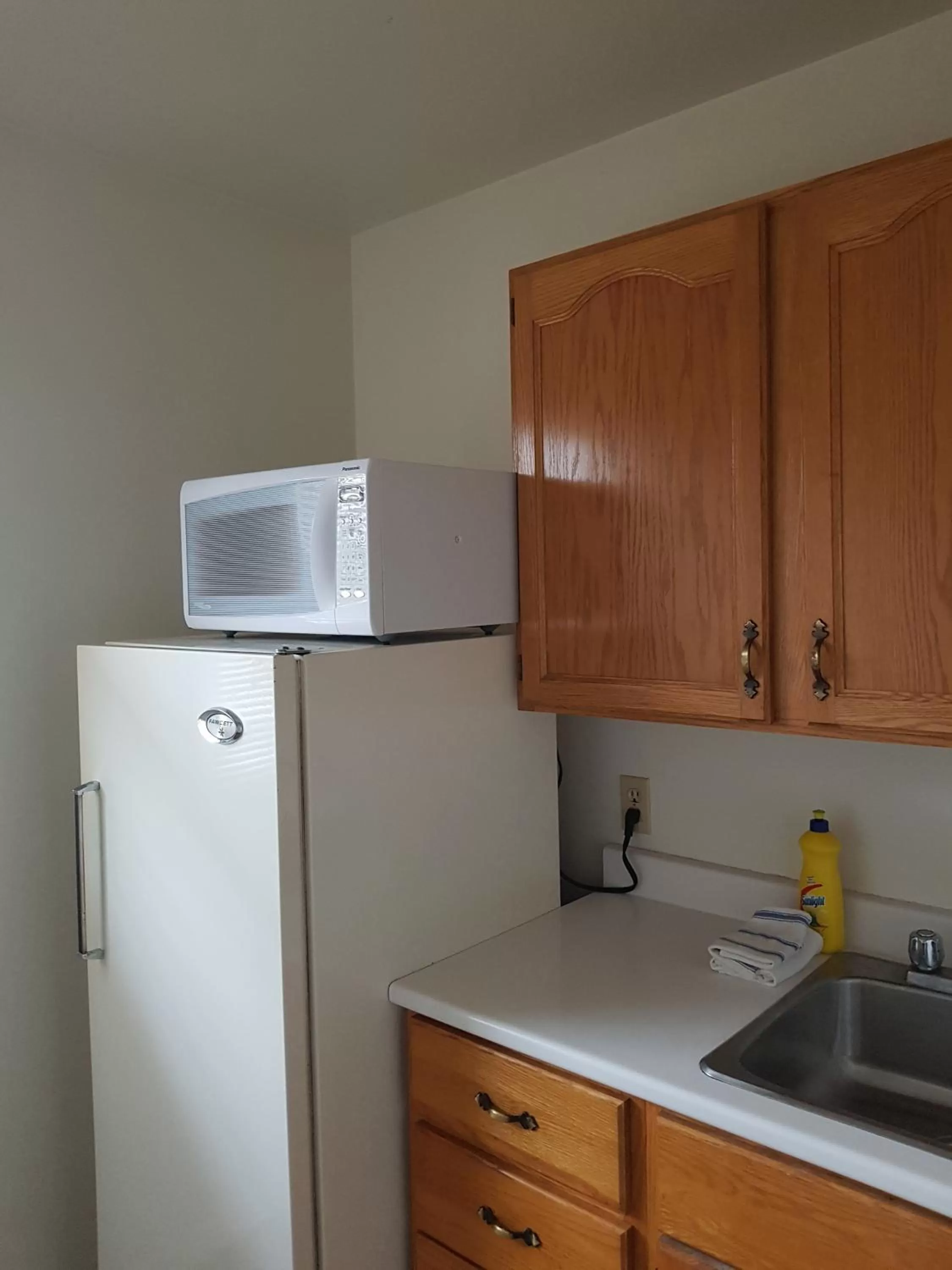 Covered Bridge Inn & Suites