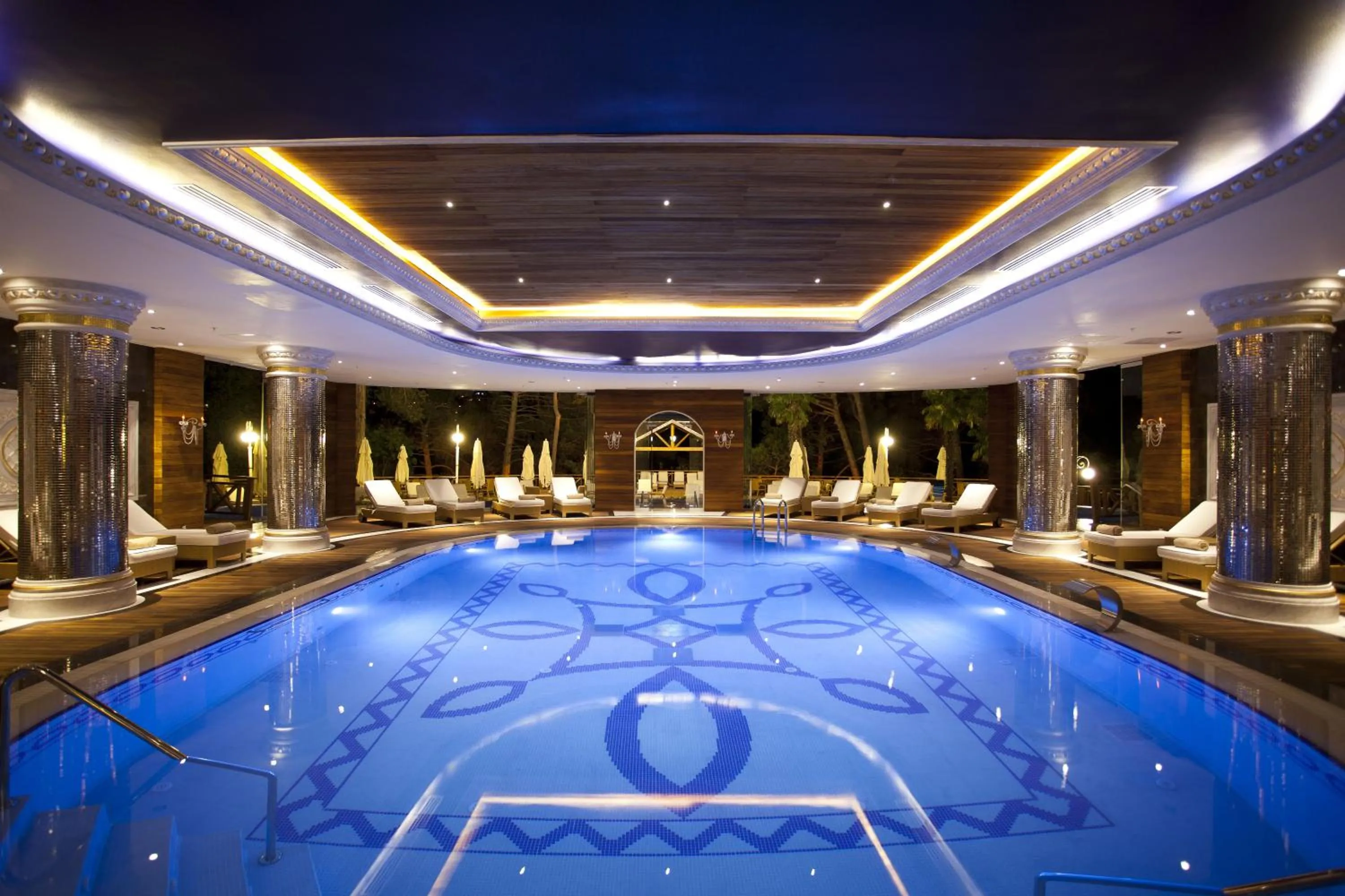 Swimming pool in Limak Yalova Thermal Boutique Hotel