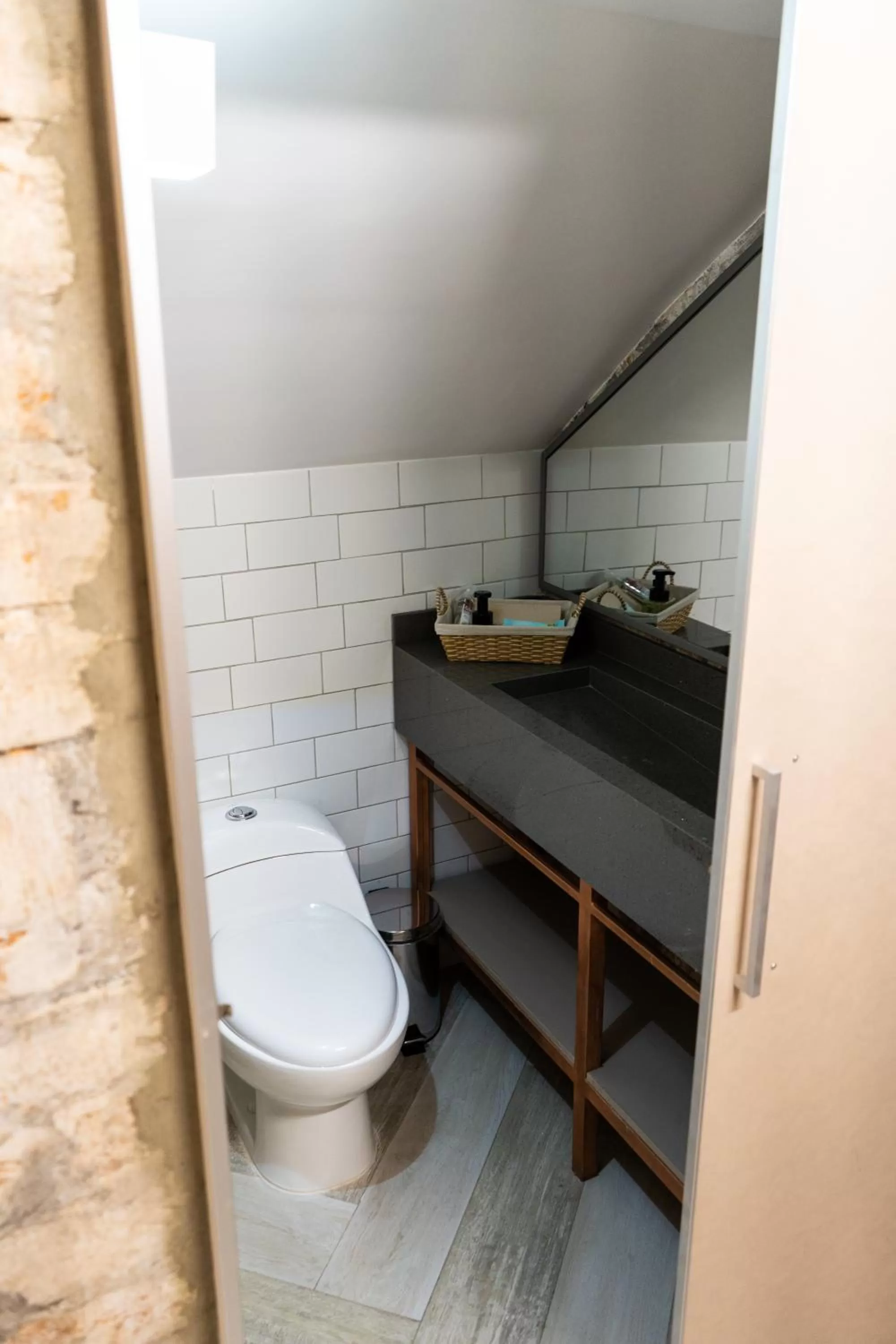 Toilet in Zentrico Boutique