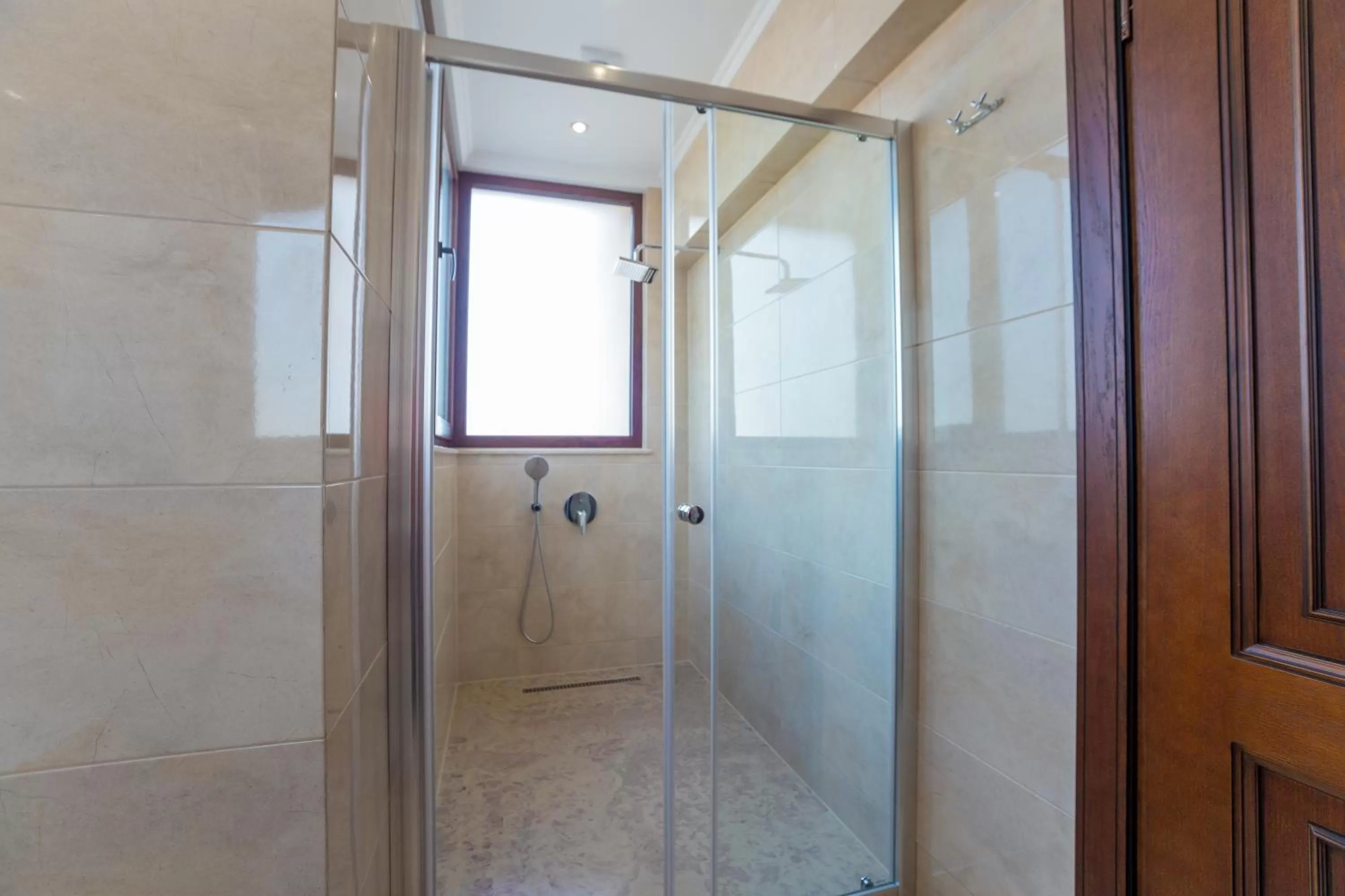 Shower in Ambassador Hotel