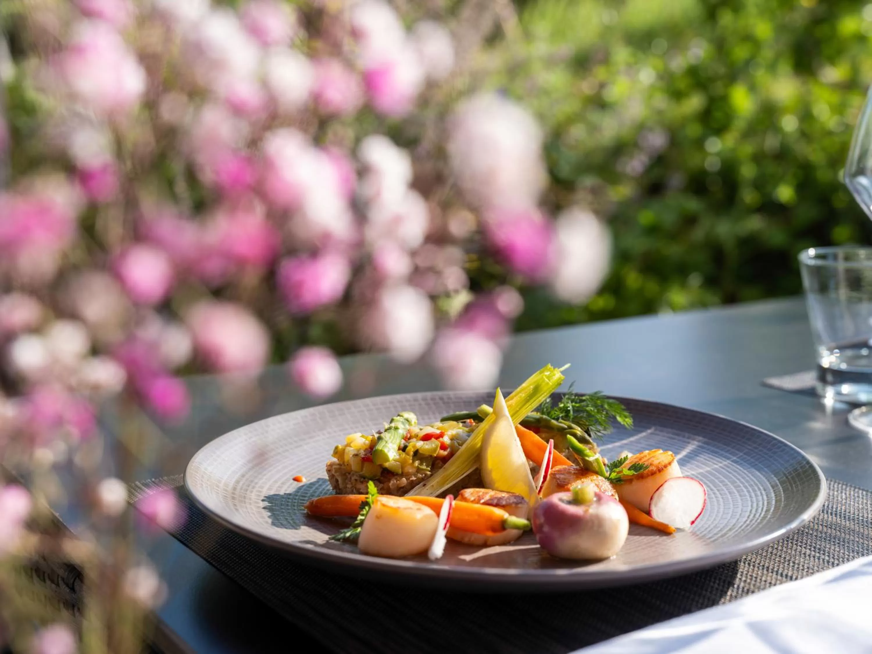 Restaurant/places to eat in Novotel Nantes Centre Gare