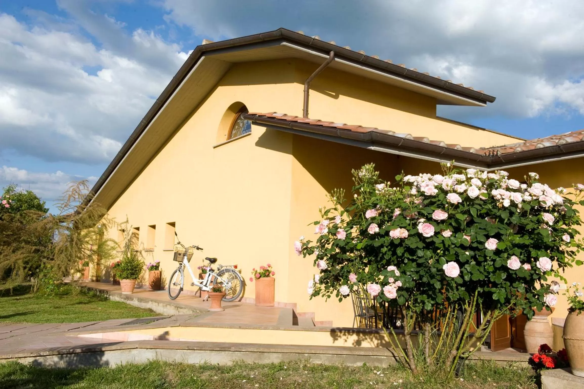 Property building in Le Macerine