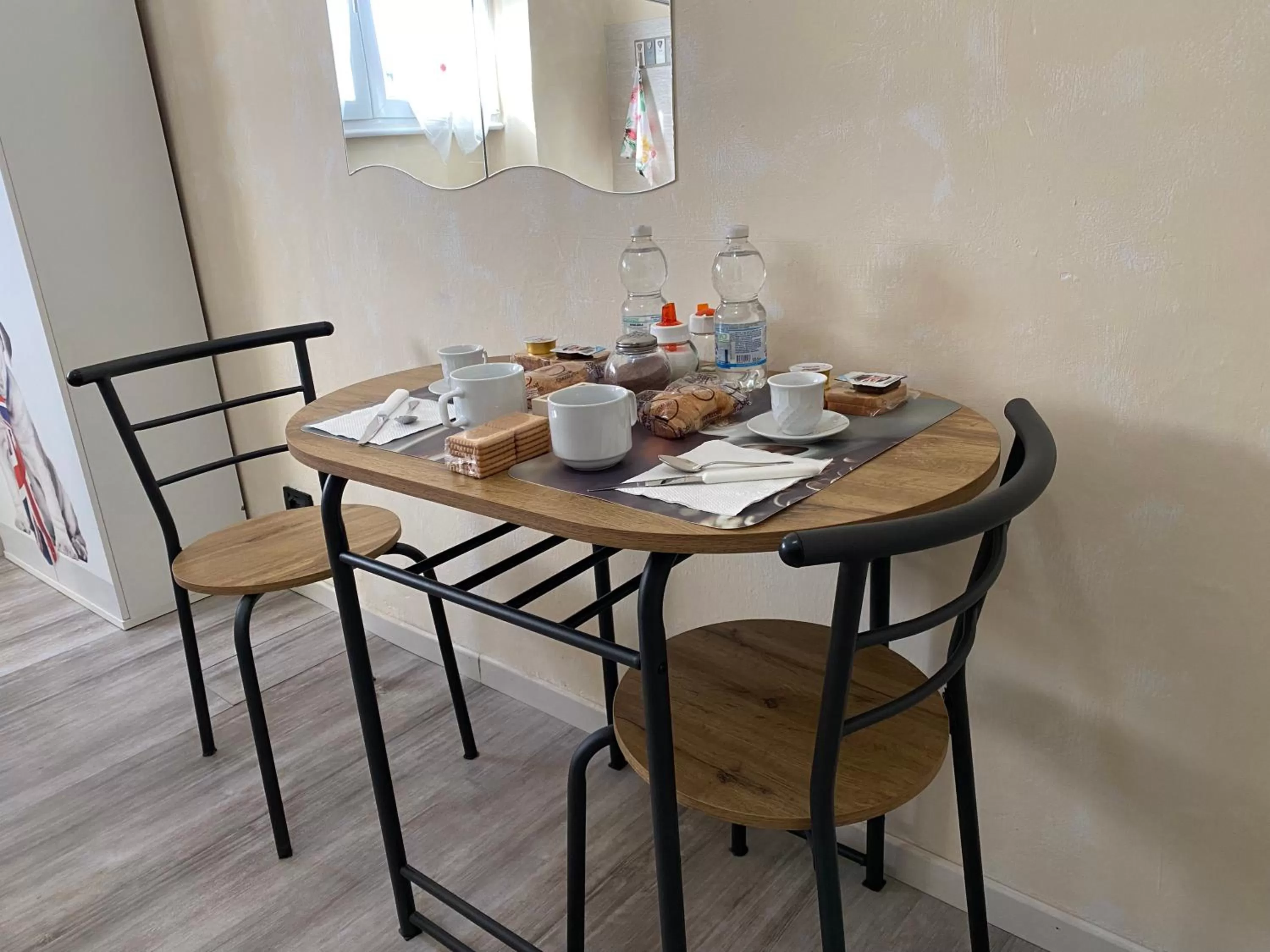 Coffee/tea facilities, Restaurant/Places to Eat in B&B Alpaca Biella