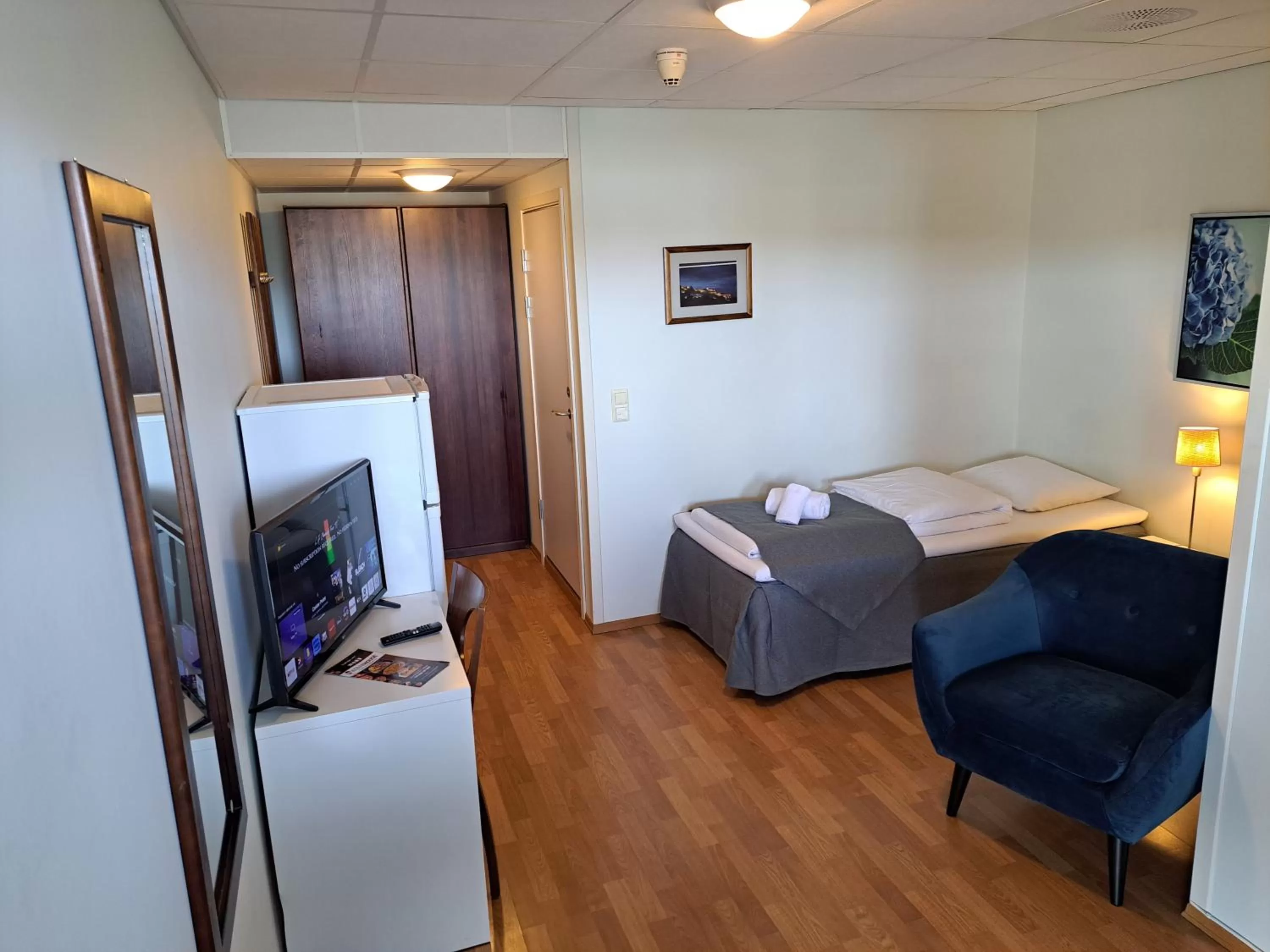 Photo of the whole room, Bed in Motell Svinesundparken