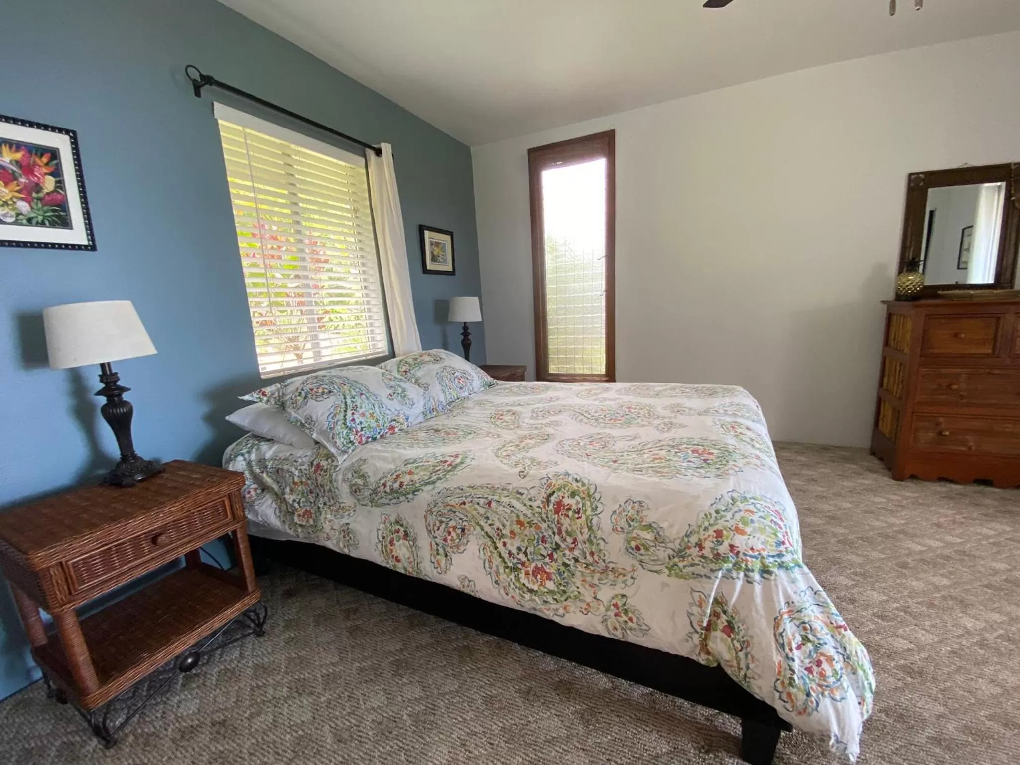 Bed in Kona Bayview Inn